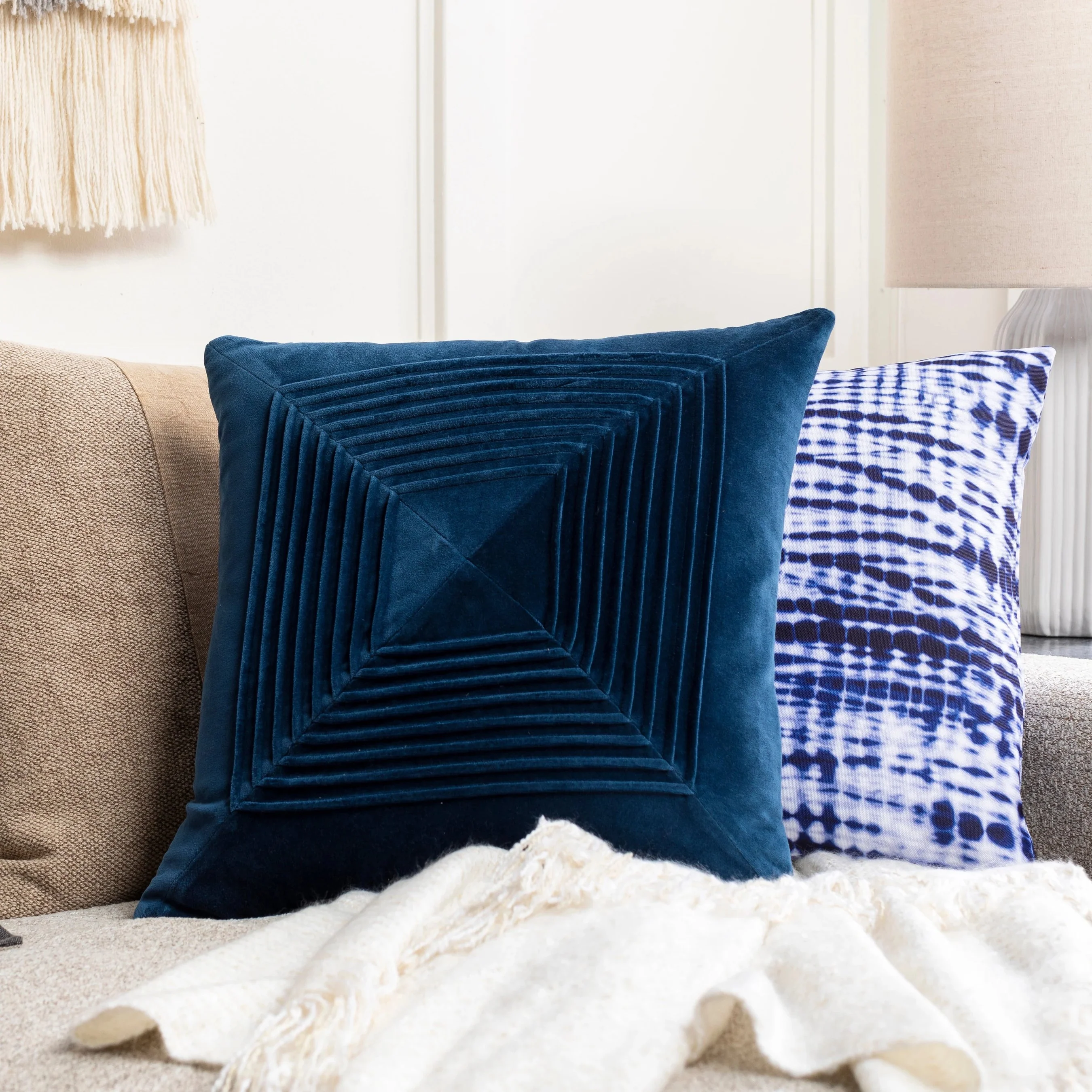 Akira Pillow - 9020 - Image 10