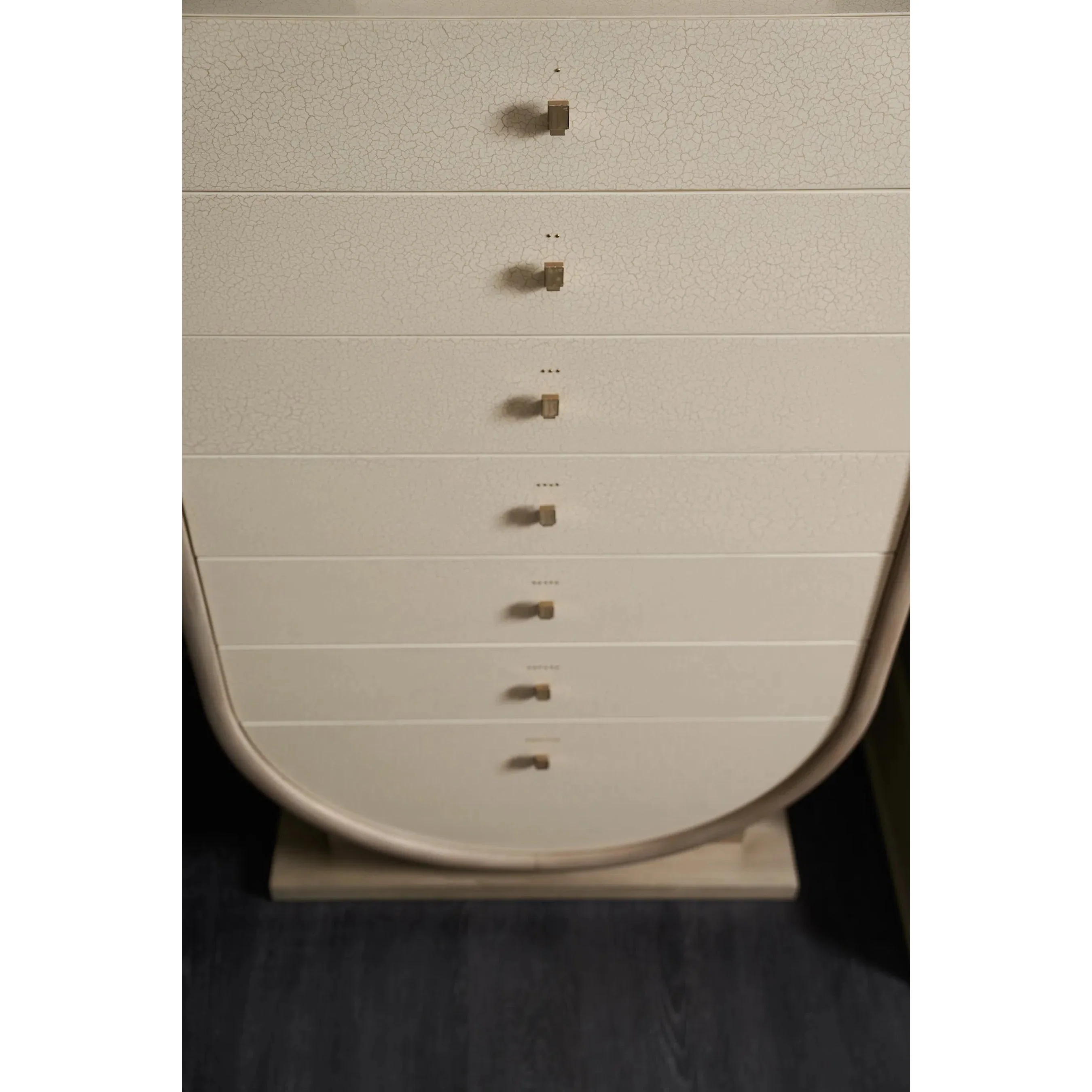 Amphora Chest - Image 3