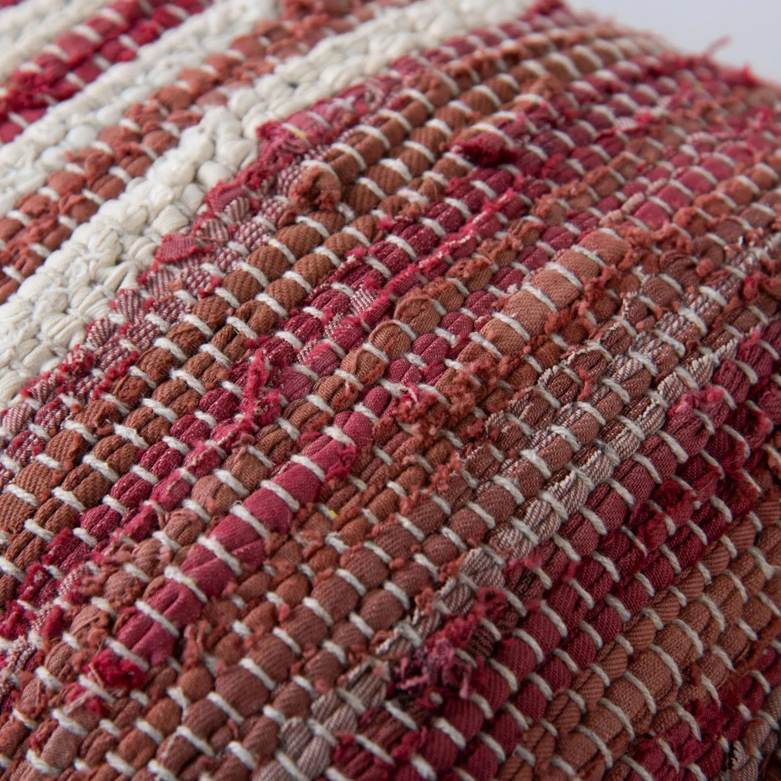 Apache Pillow - Image 2