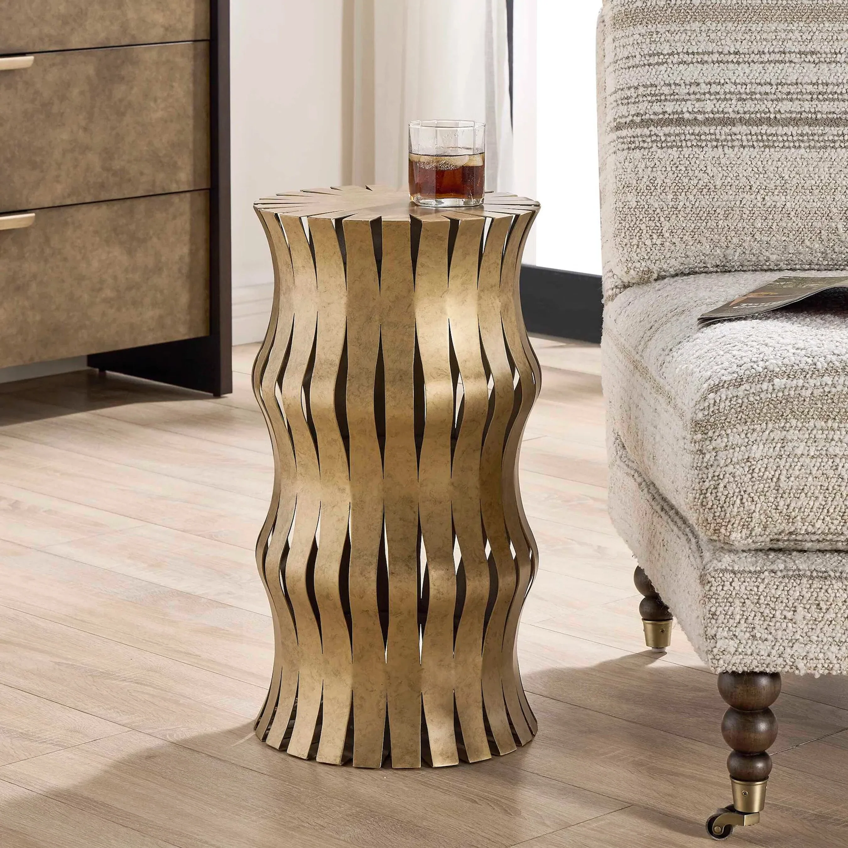 Arida Accent Table - Image 4