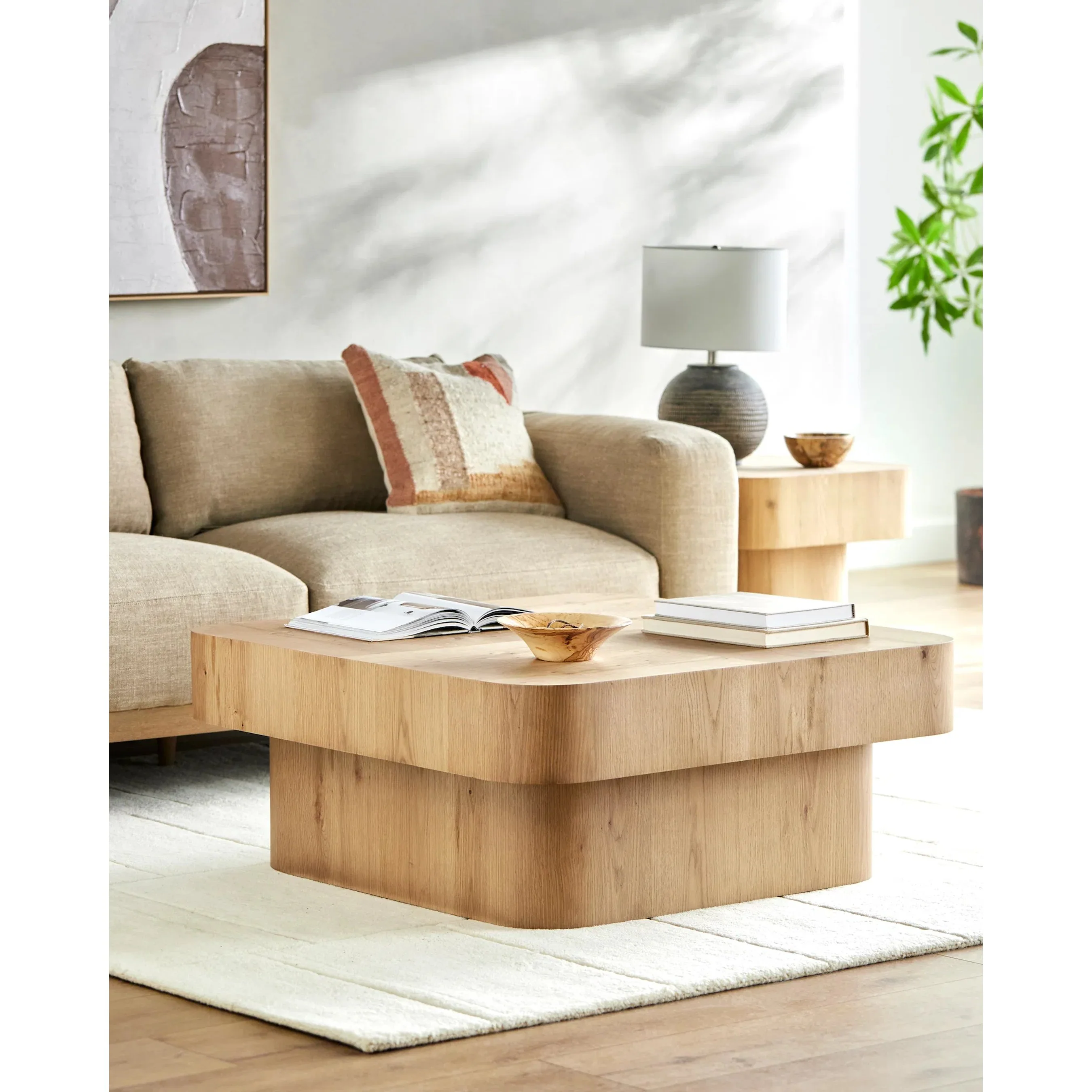 Arquette Coffee Table - 530914 - Image 4