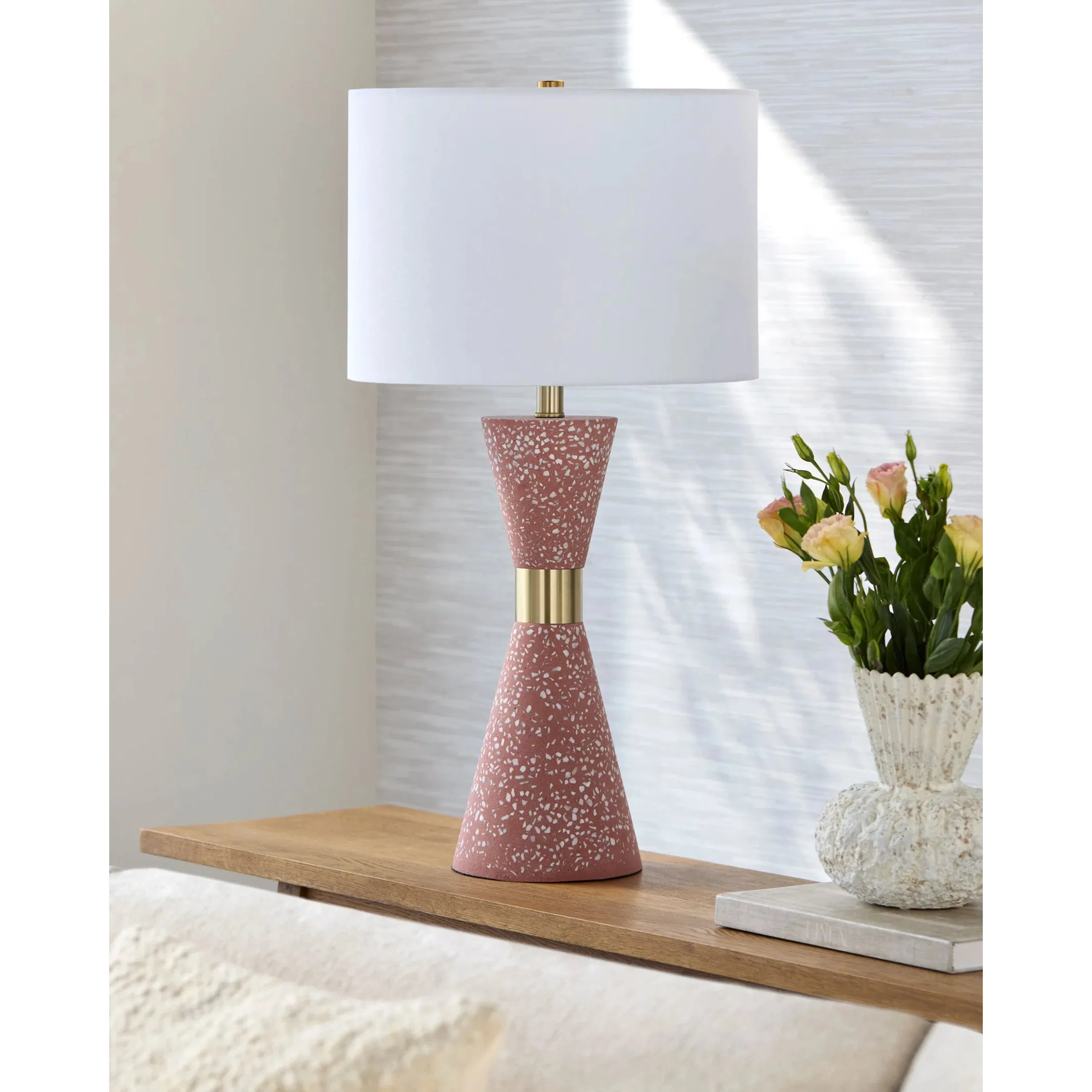 Arroyo AYO-001 Table Lamp - Image 2
