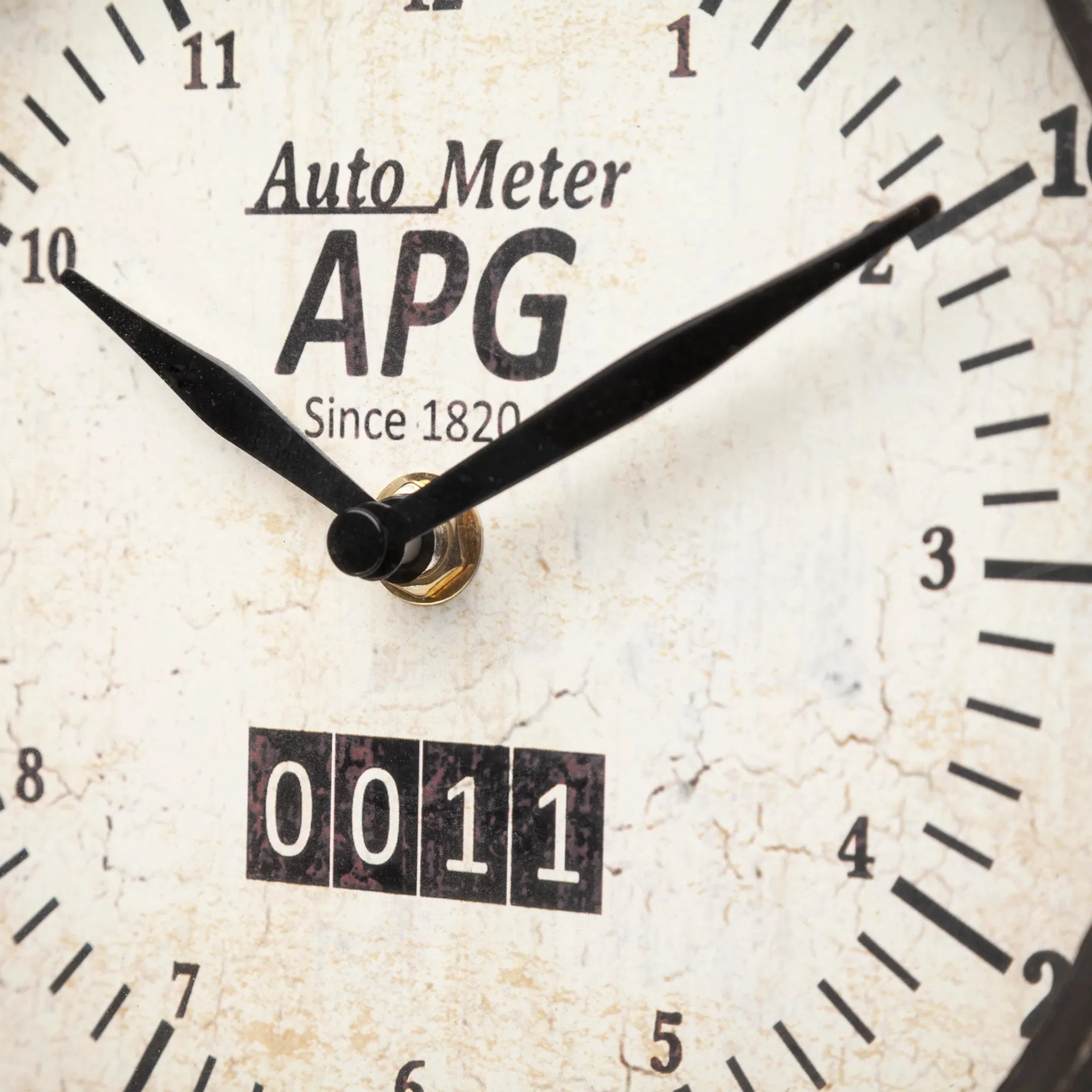 Attalack II Round Face Table Clock - Image 6