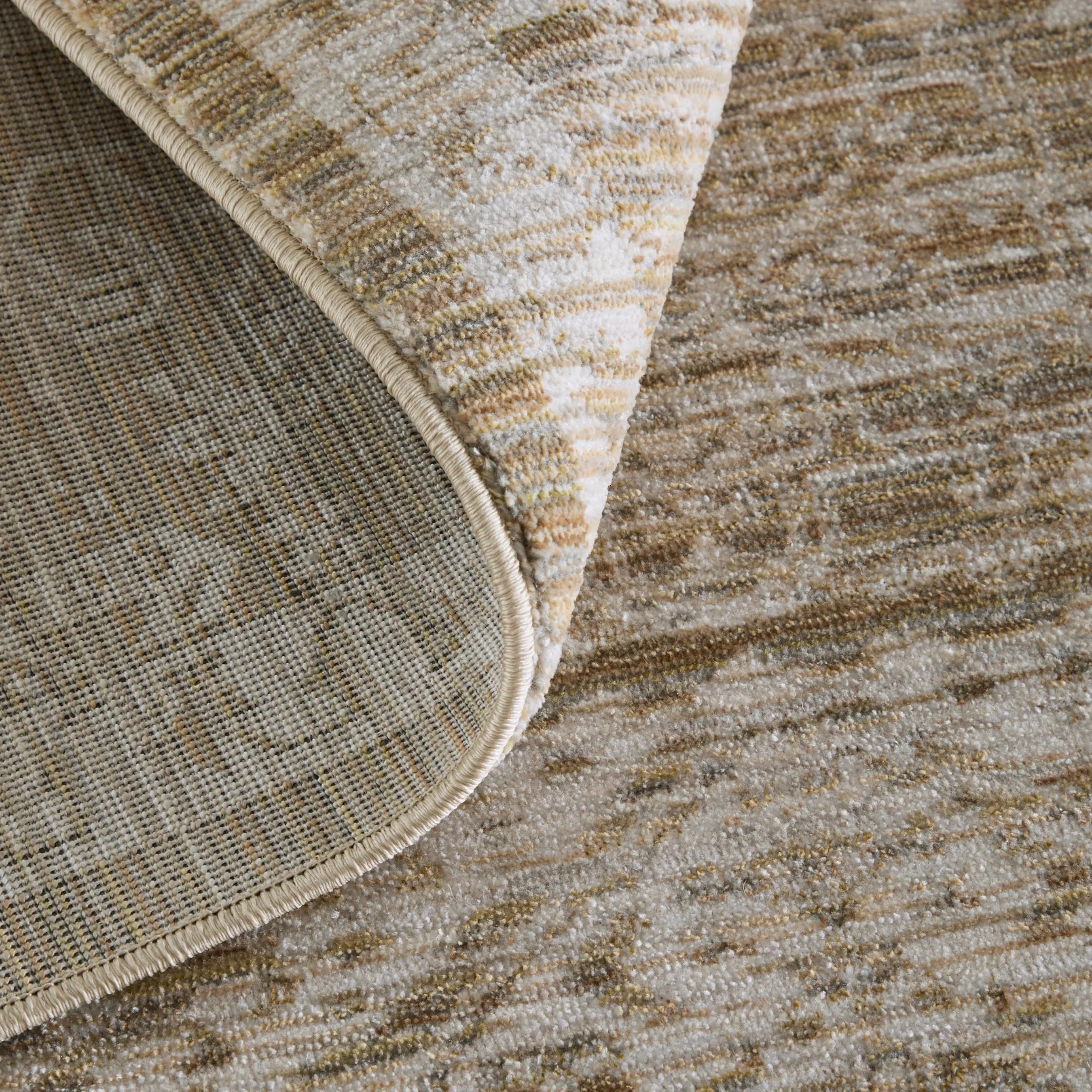 Augustine Traditional AUG39TUF Rug - Image 6
