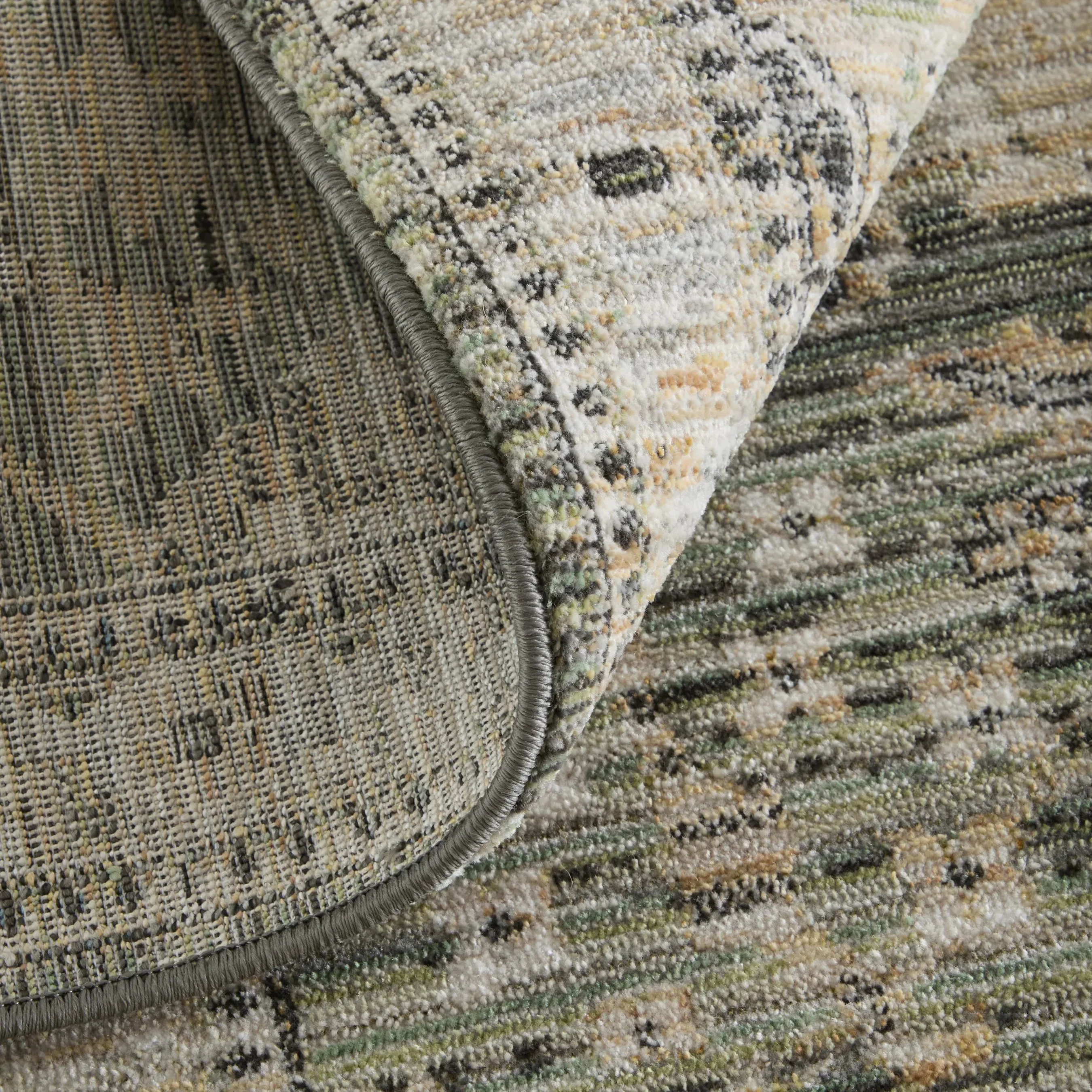 Augustine Traditional AUG39TVF Rug - Image 12