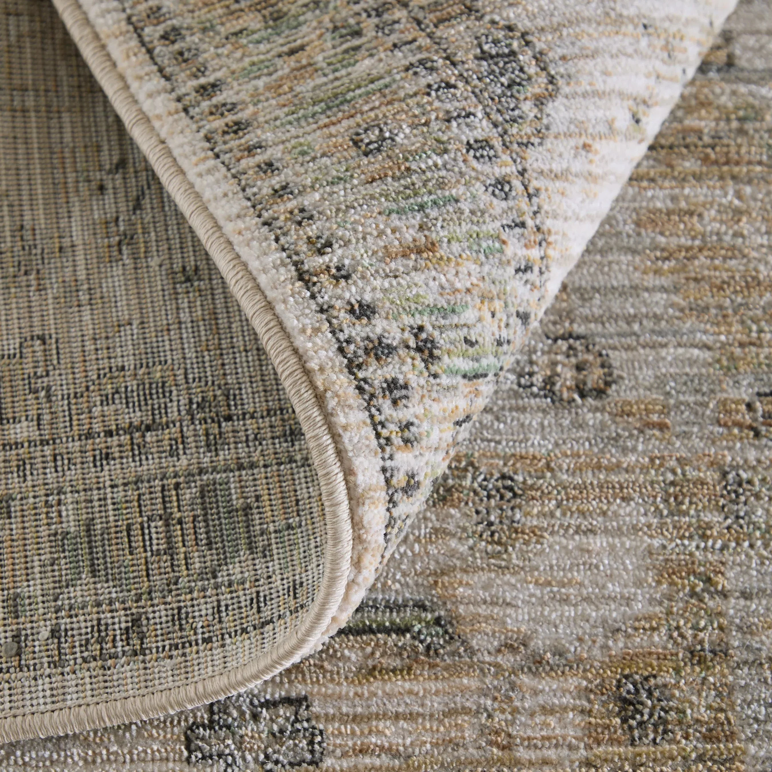 Augustine Traditional AUG39TVF Rug - Image 6