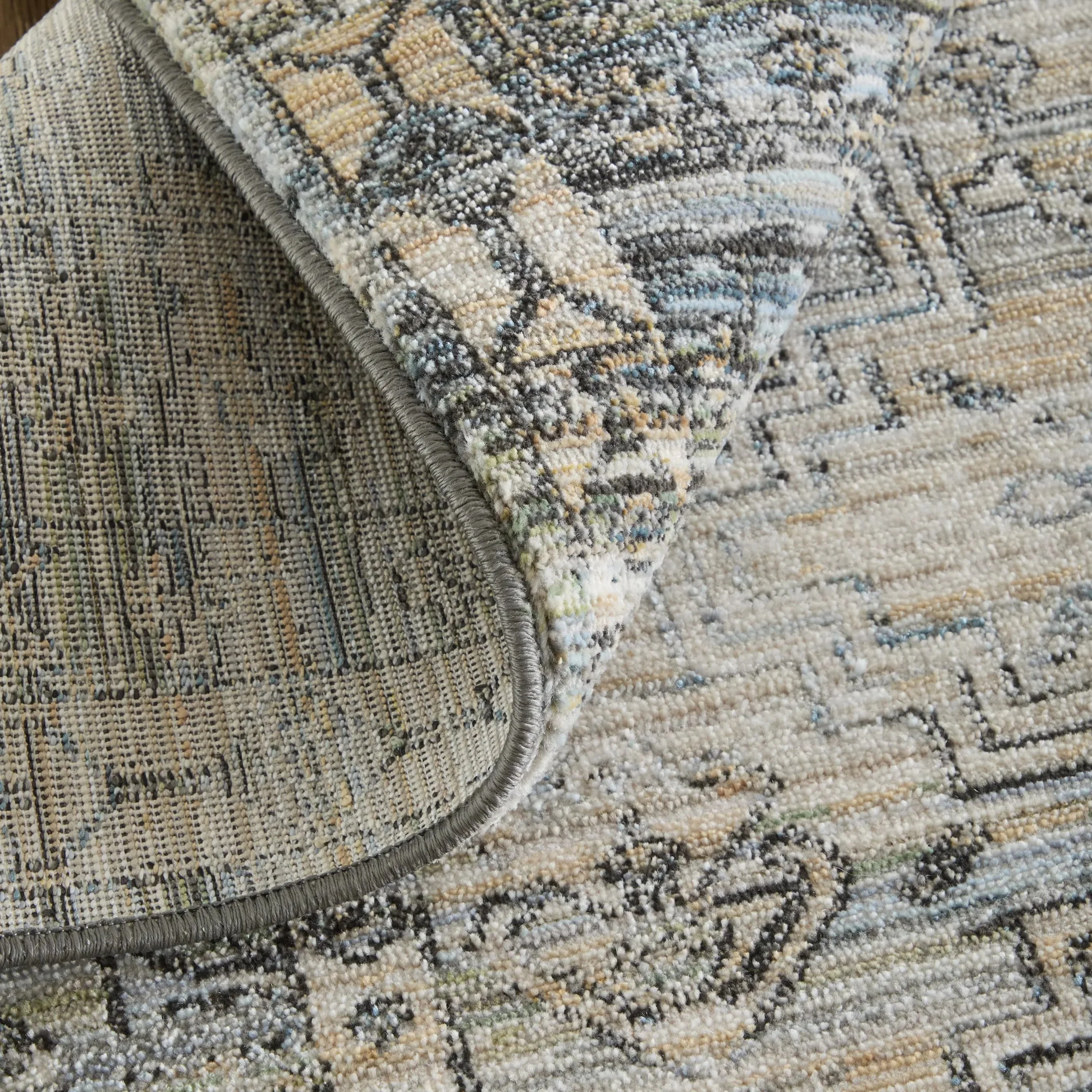 Augustine Traditional AUG39TWF Rug - Image 5
