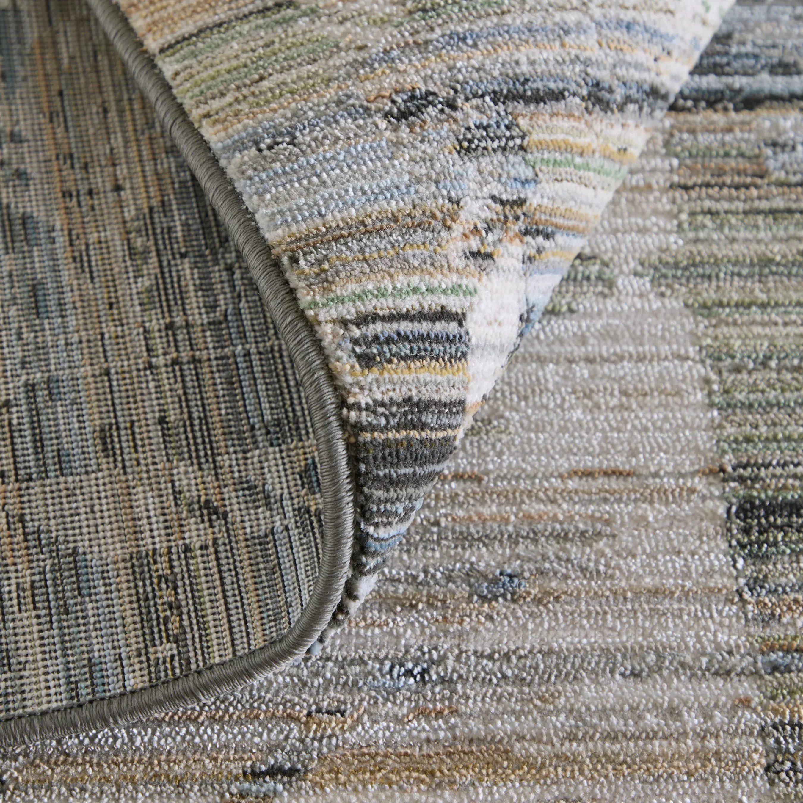 Augustine Traditional AUG39U0F Rug - Image 5