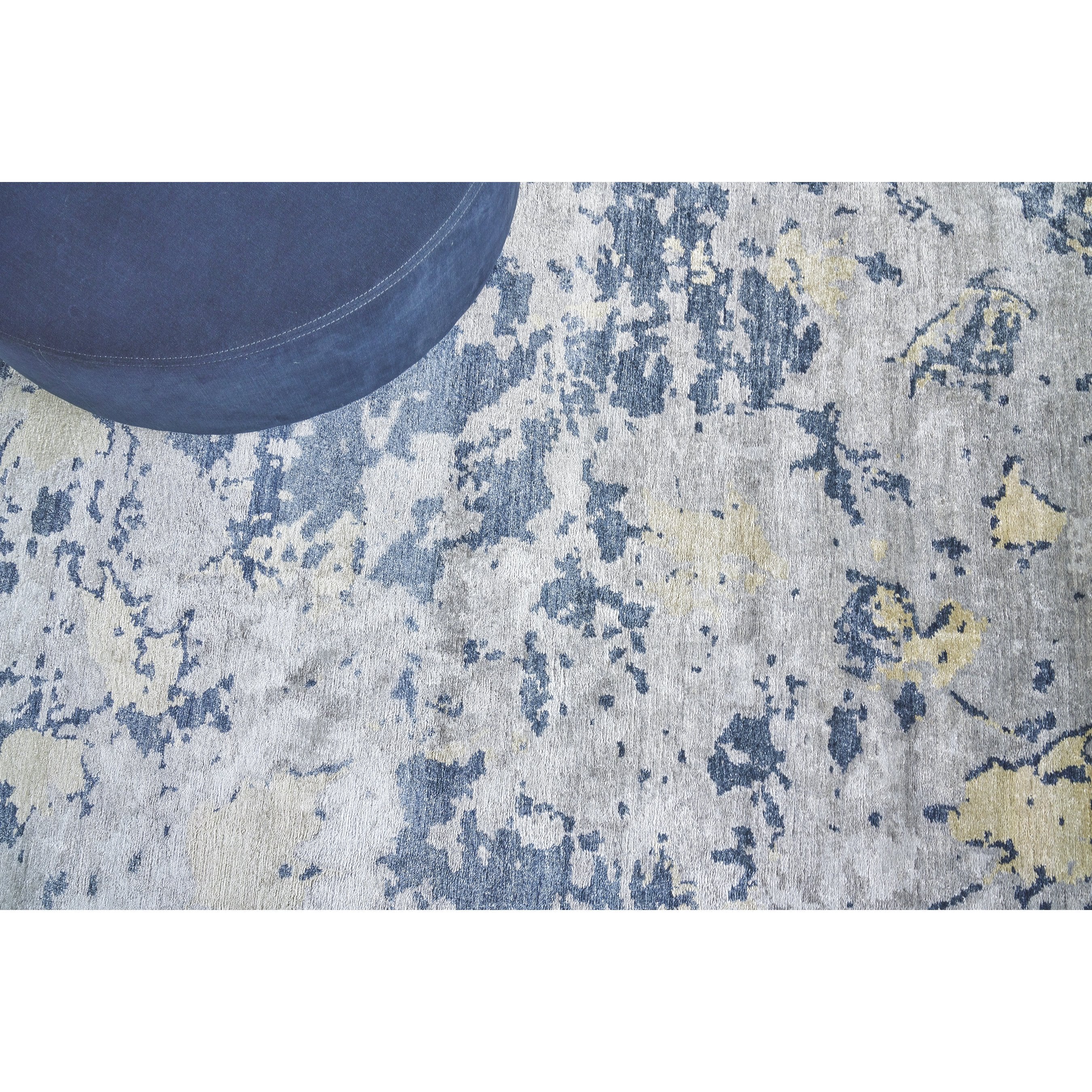 Bamboo Pattern Silk Rug - Image 7