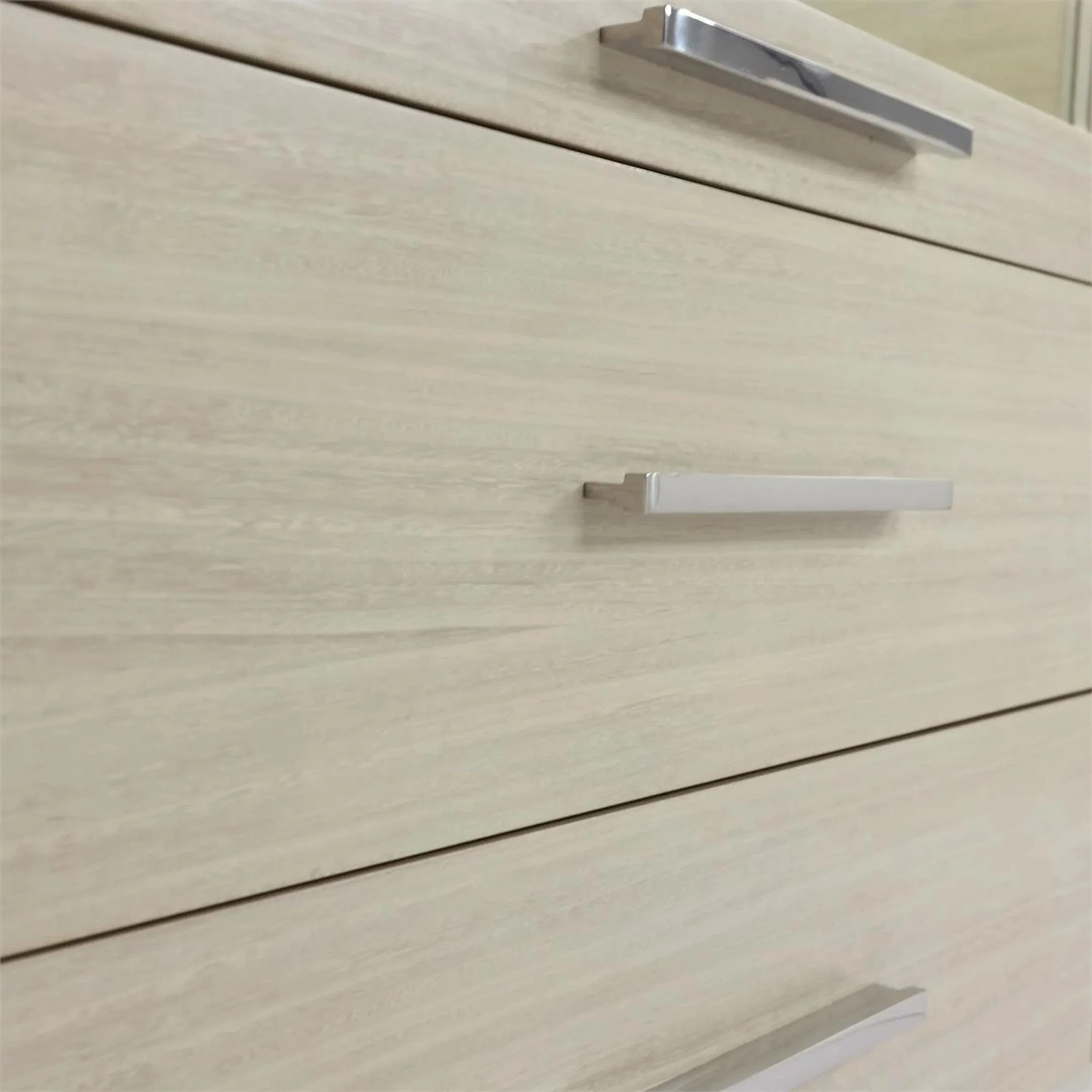 Beachside Nine-Drawer Dresser - Image 4