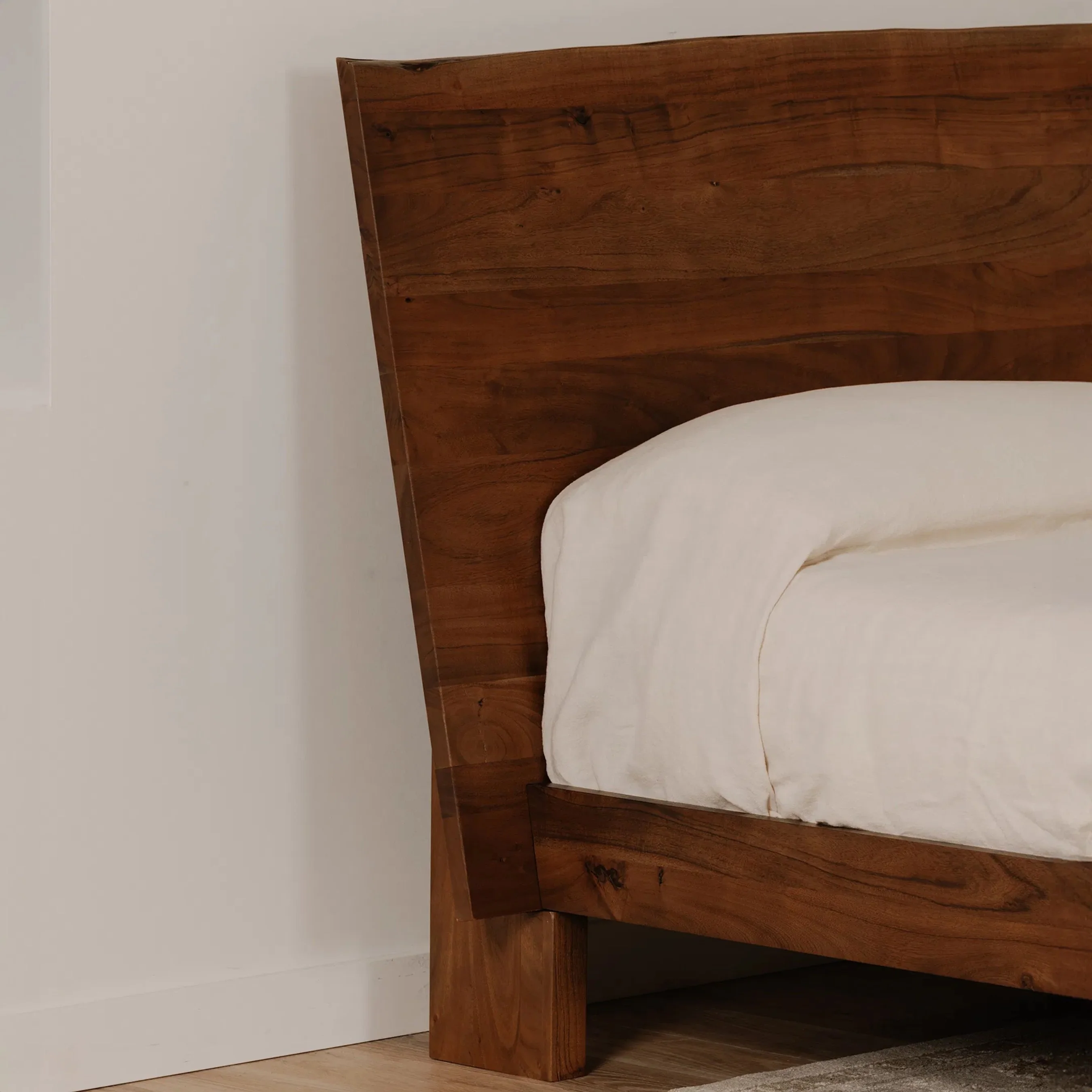 Bent Bed - Image 16