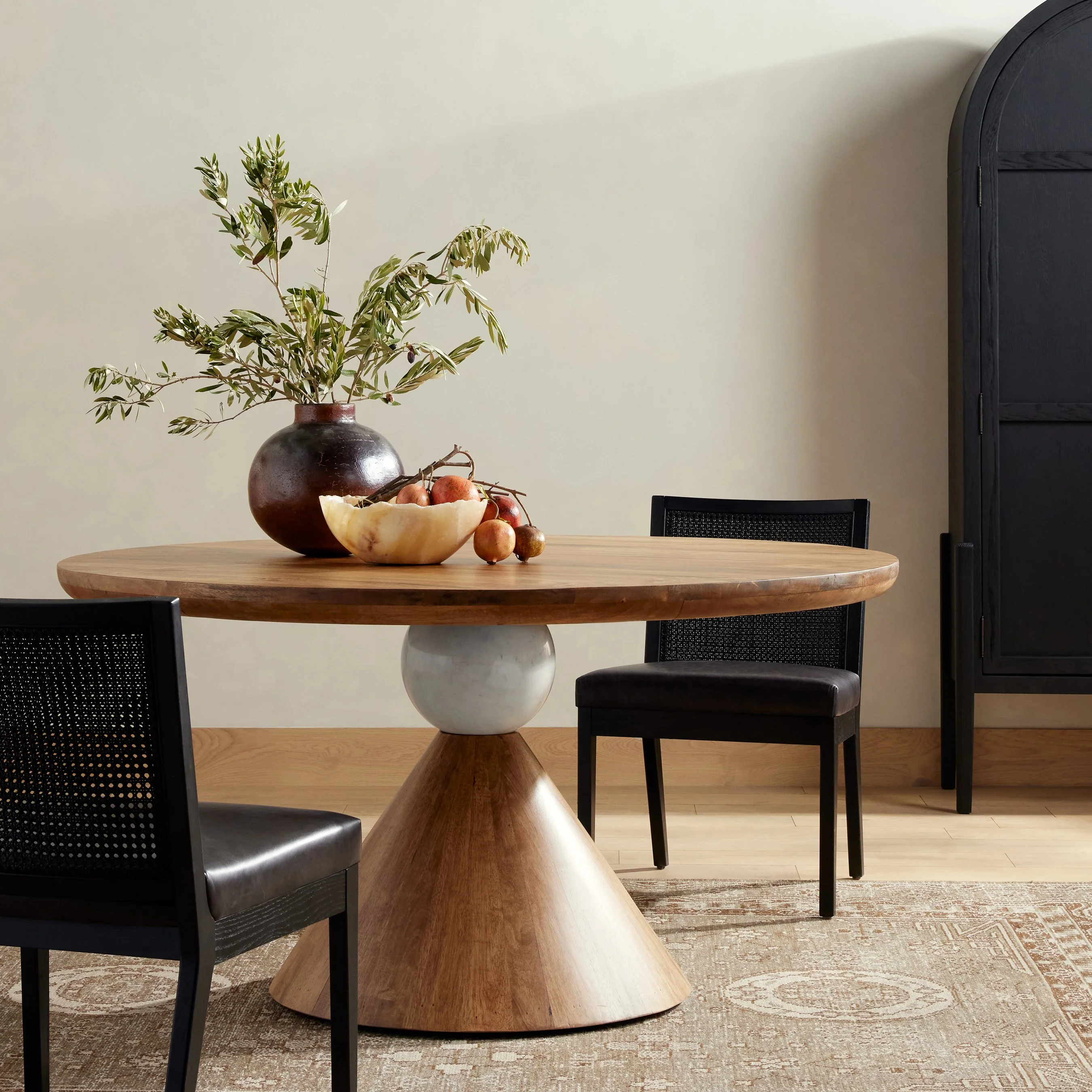 Bibianna Dining Table - Image 24