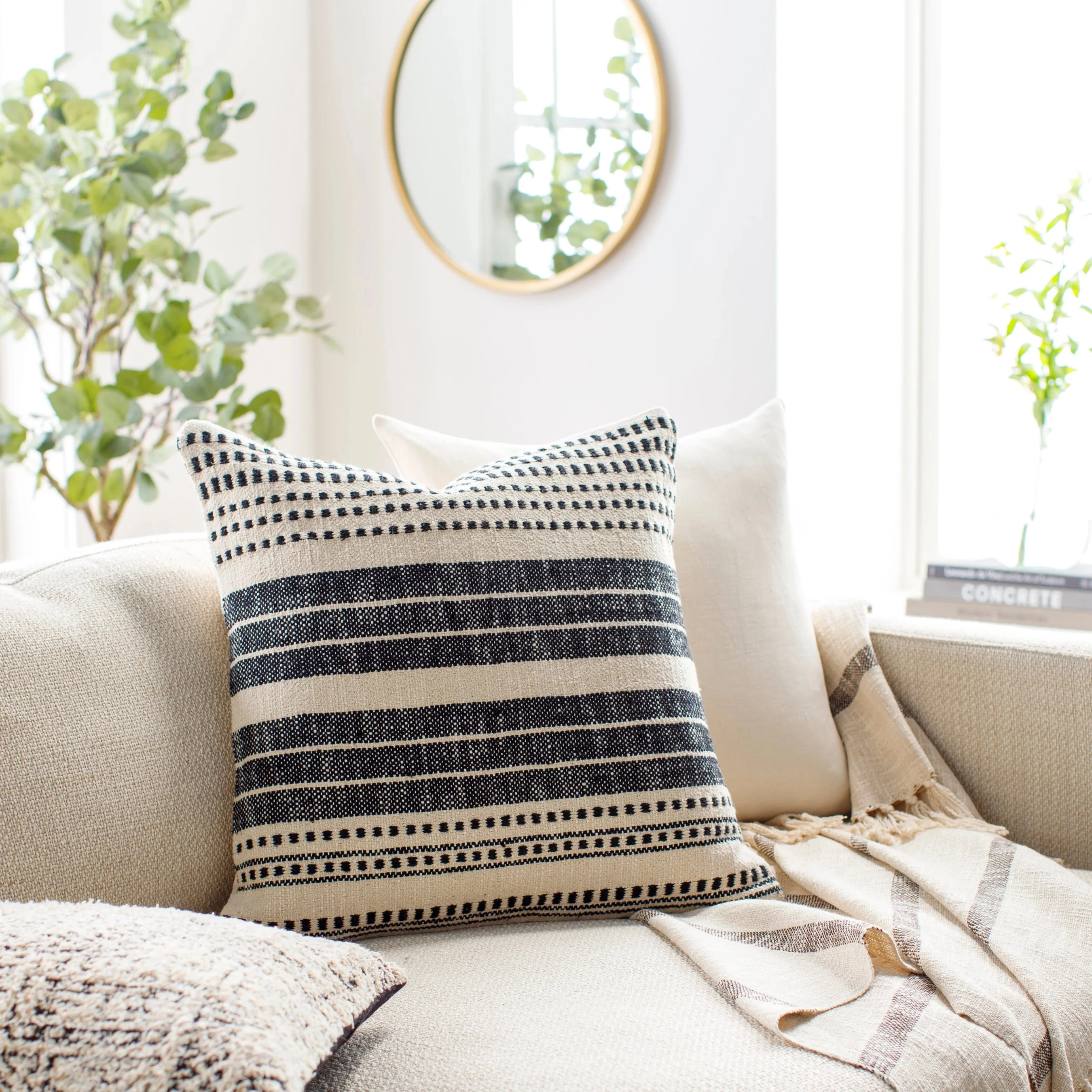 Binghampton Pillow - 32613 - Image 5