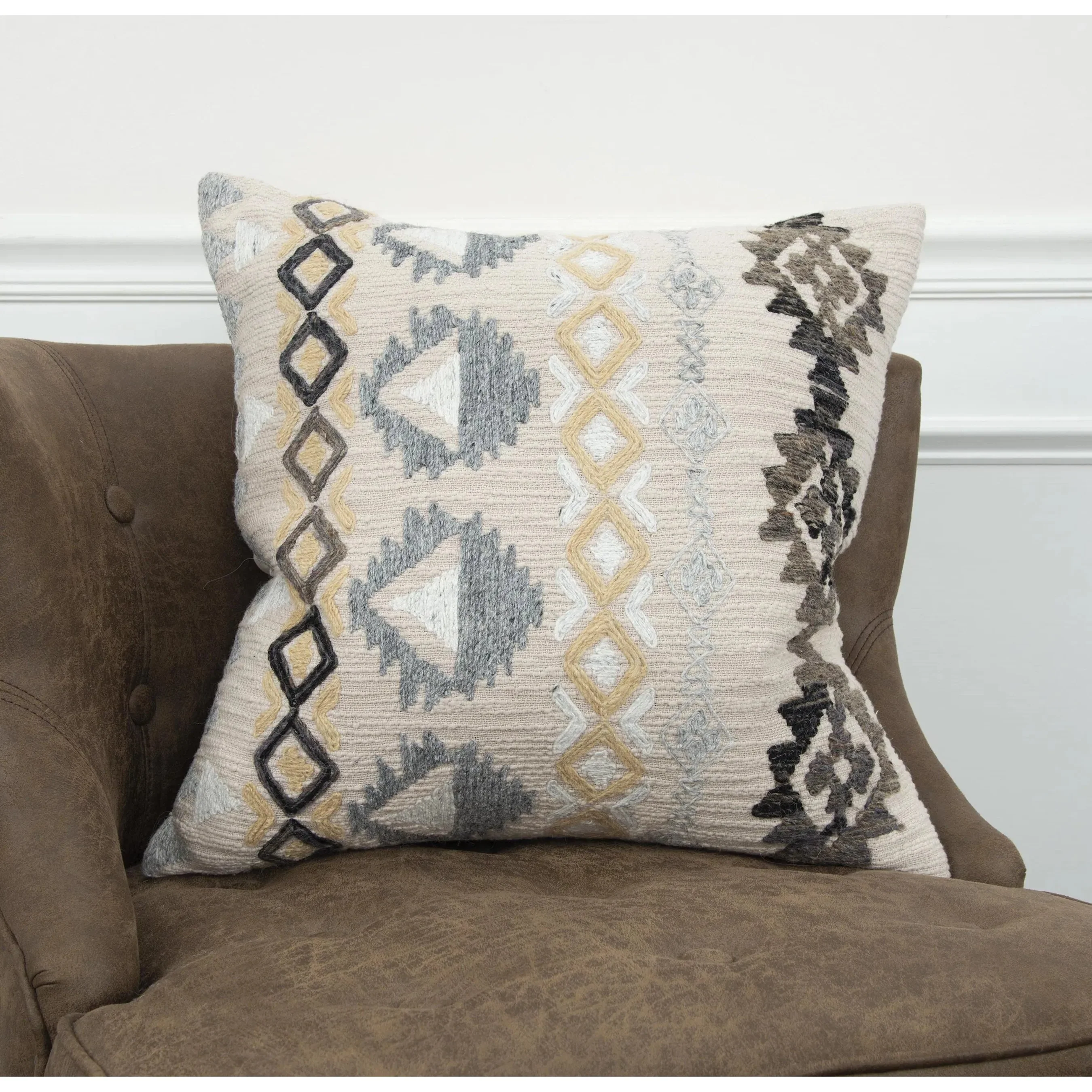 Bowcreek Pillow - Image 3