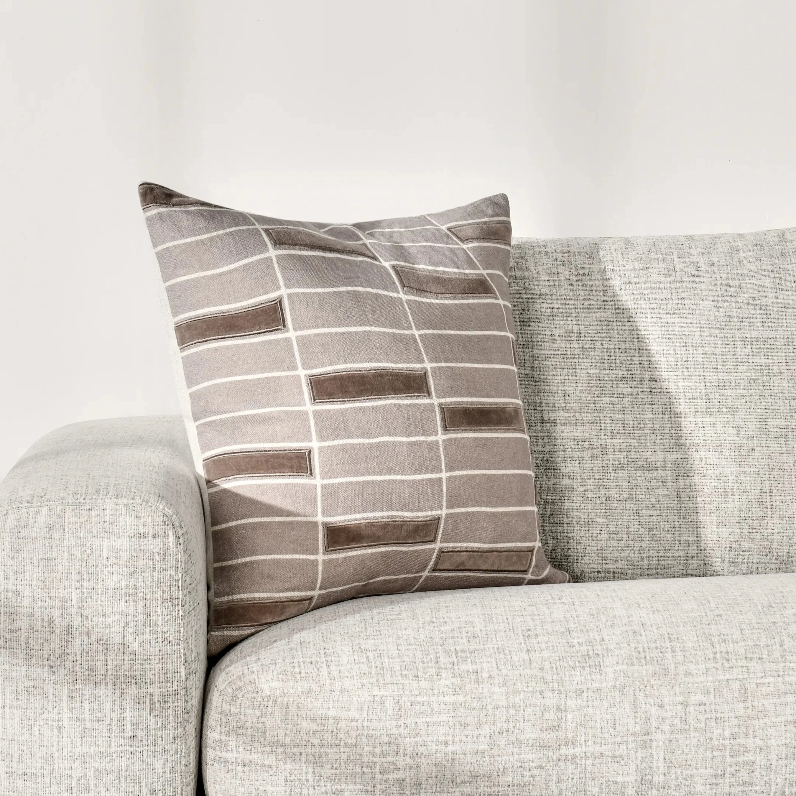 Breccia Belgian Linen Throw Pillow - Image 5