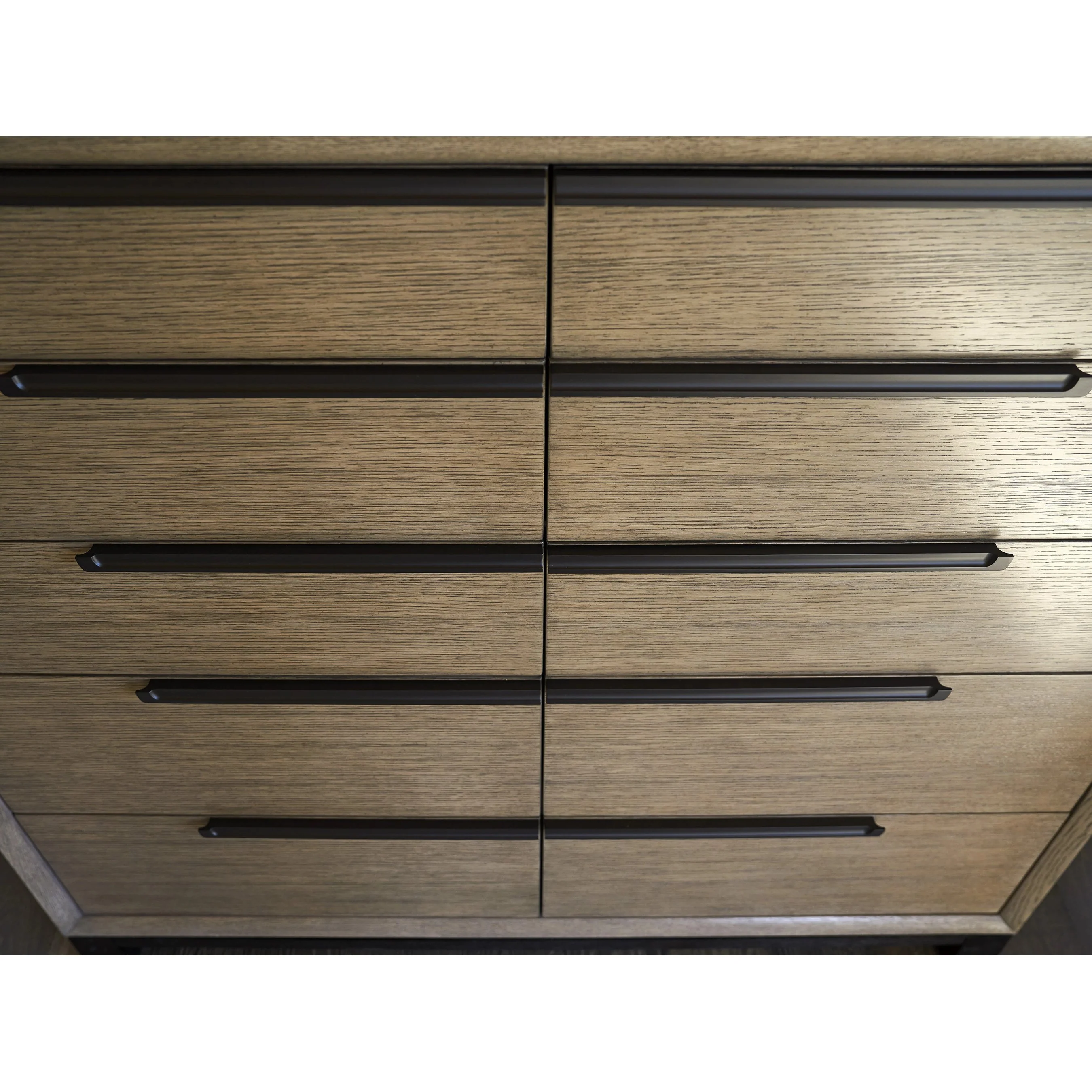 Bretton Gentlemans Chest - Image 3