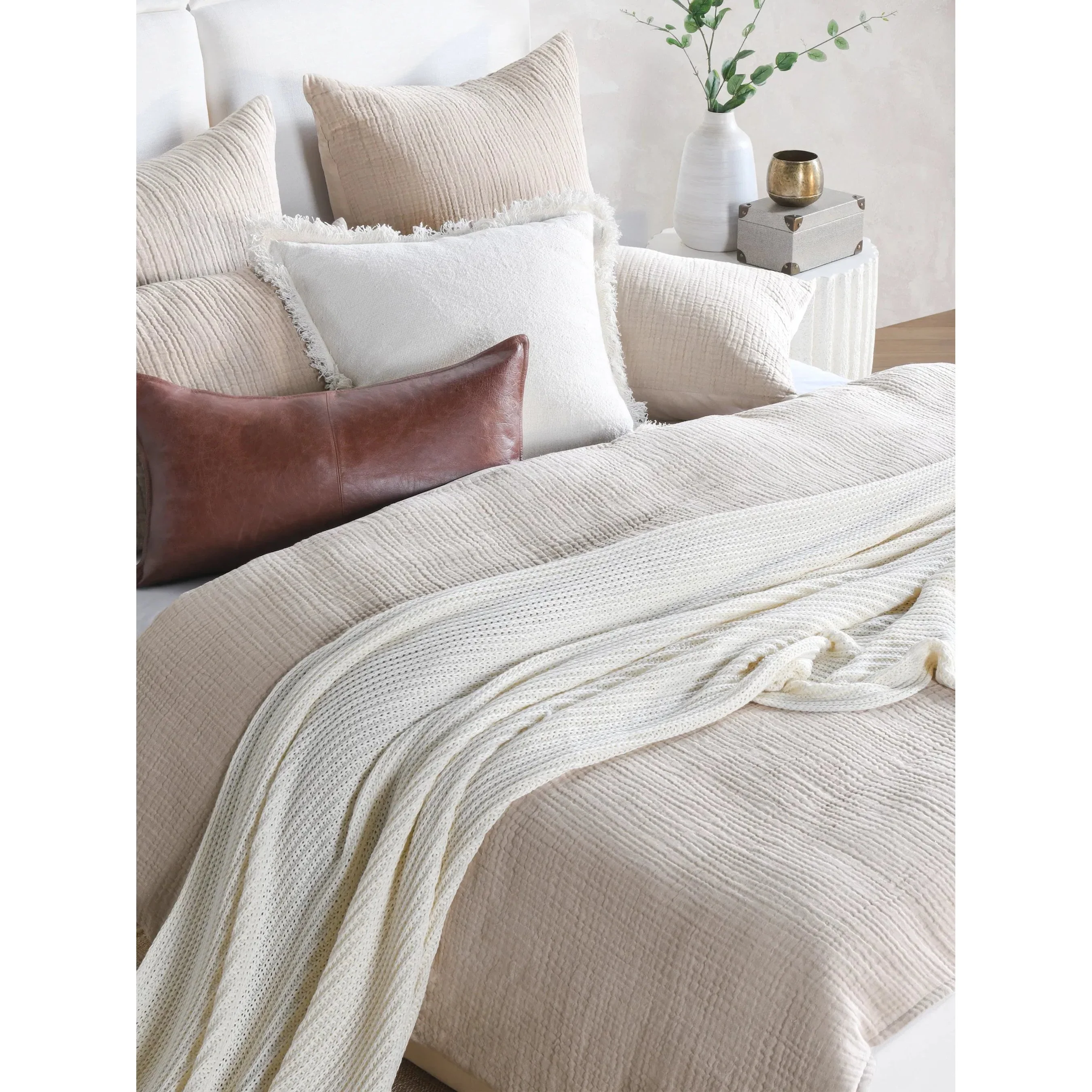 Cardiff White Duvet - Image 29