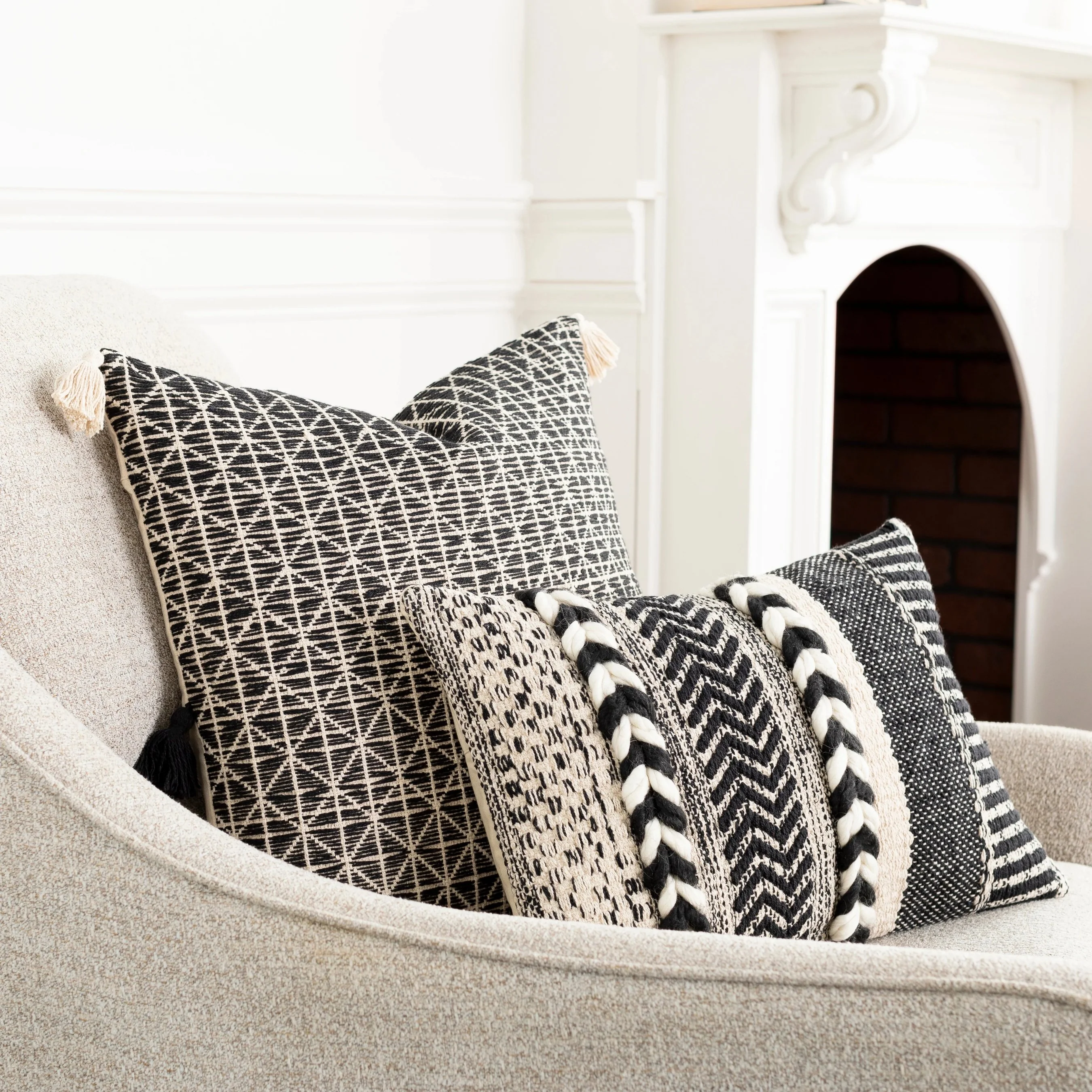 Cascada Pillow - 30586 - Image 5