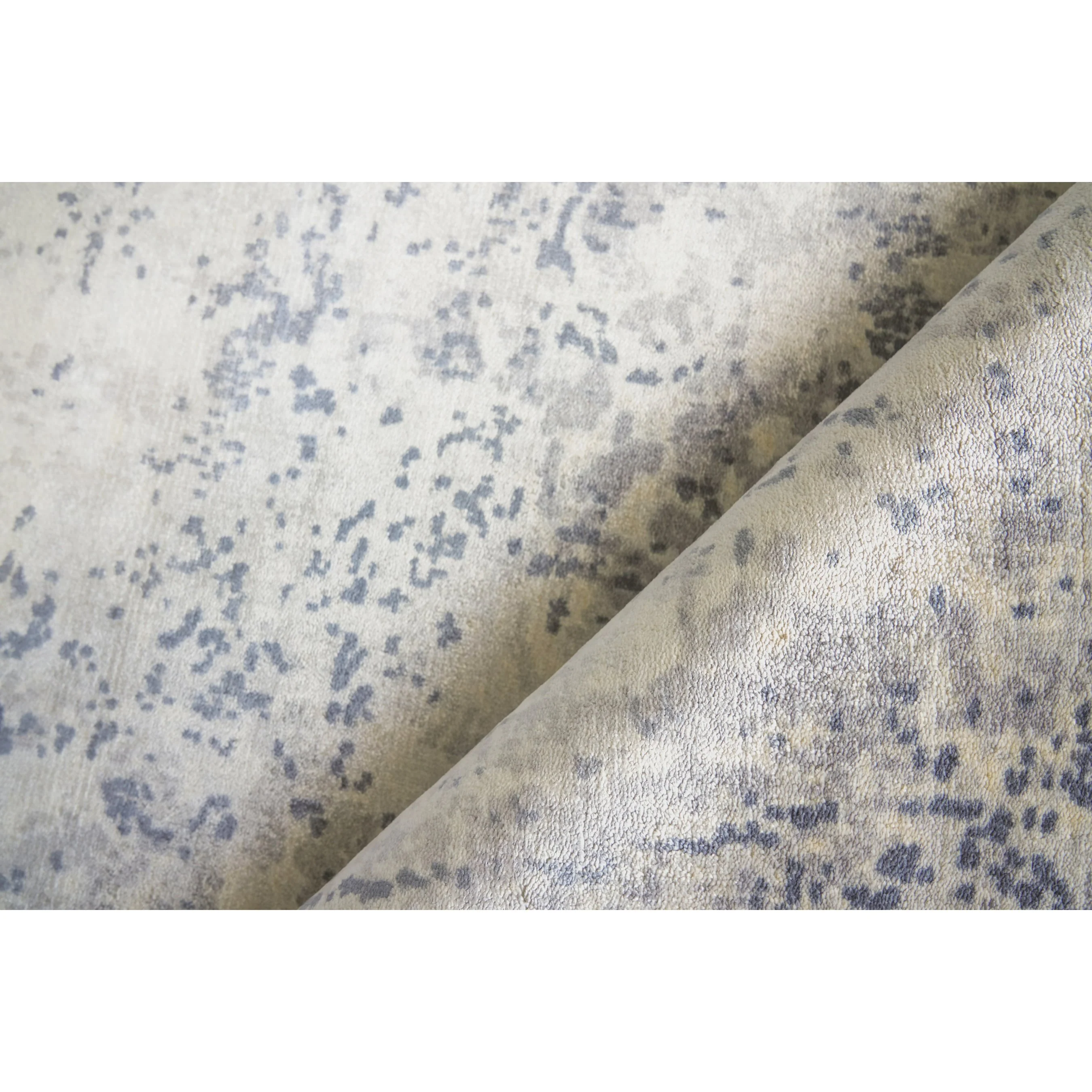 Cassina Rug - Image 3