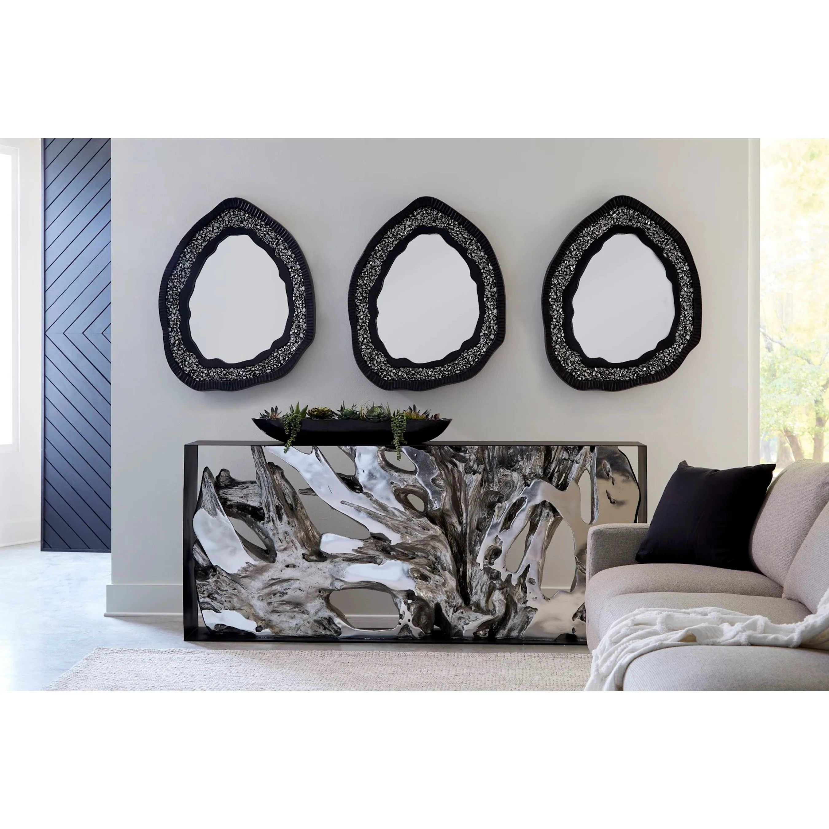 Cast Root Console Table - Image 10