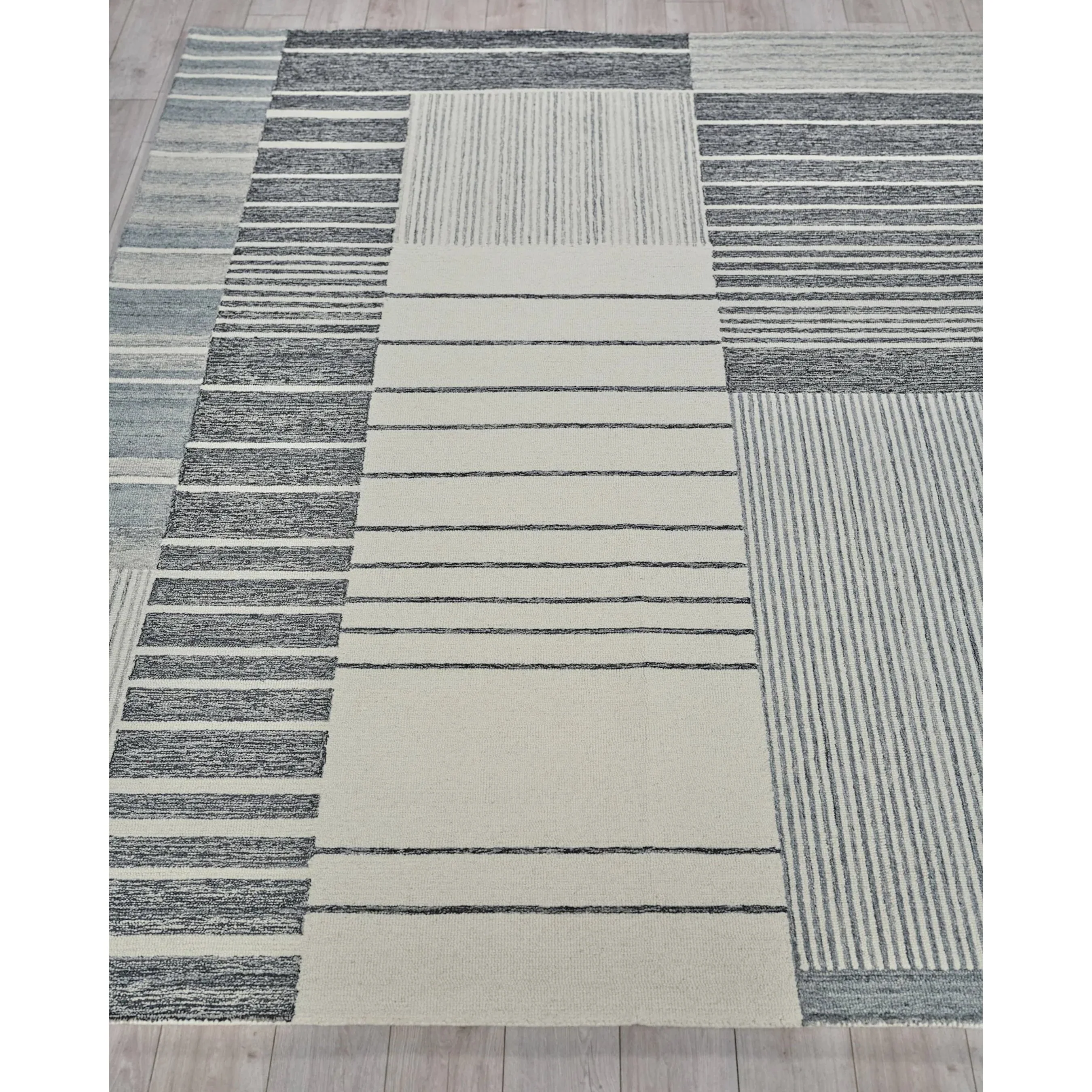 Castine Rug - Image 9
