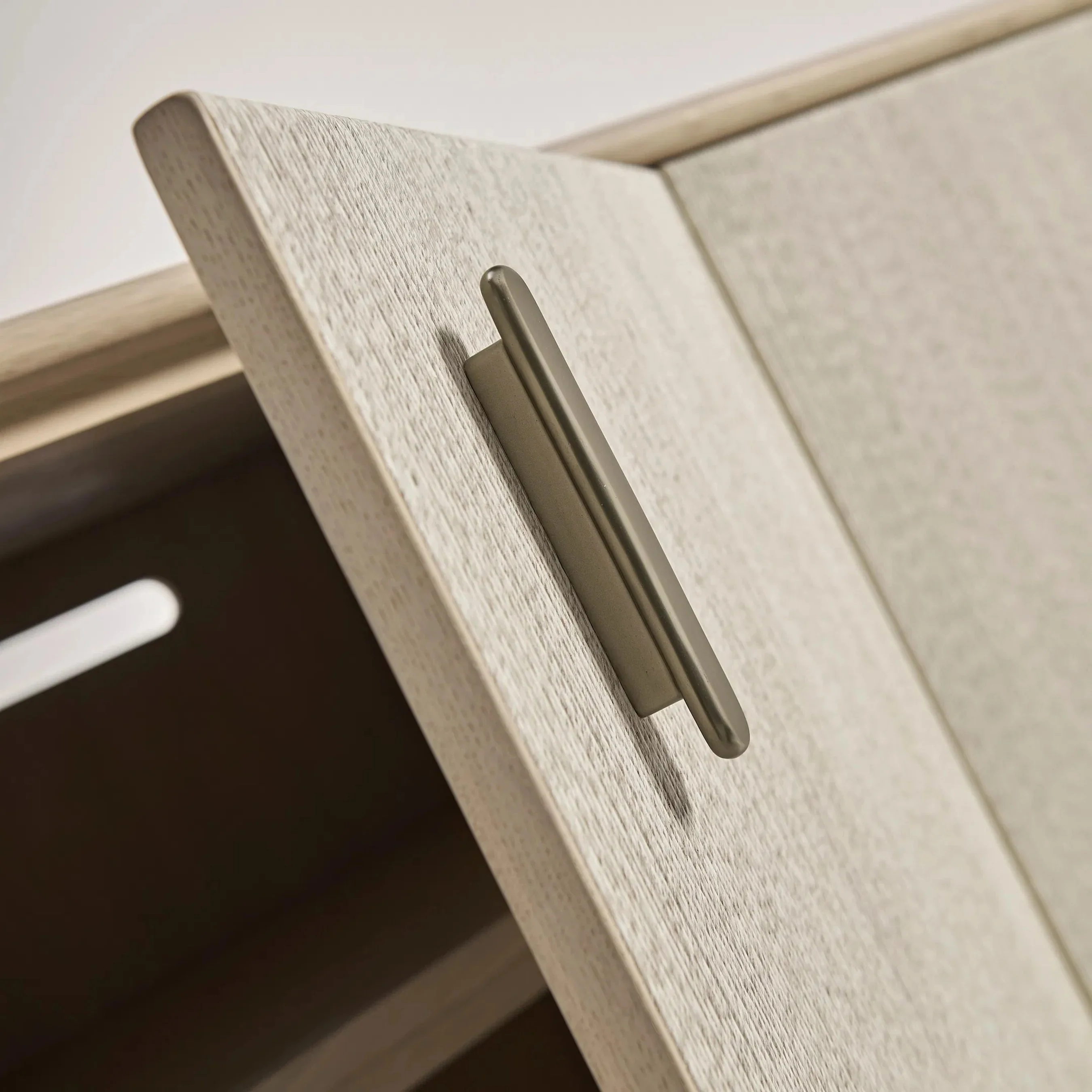 Clapotis Entertainment Console - Image 8