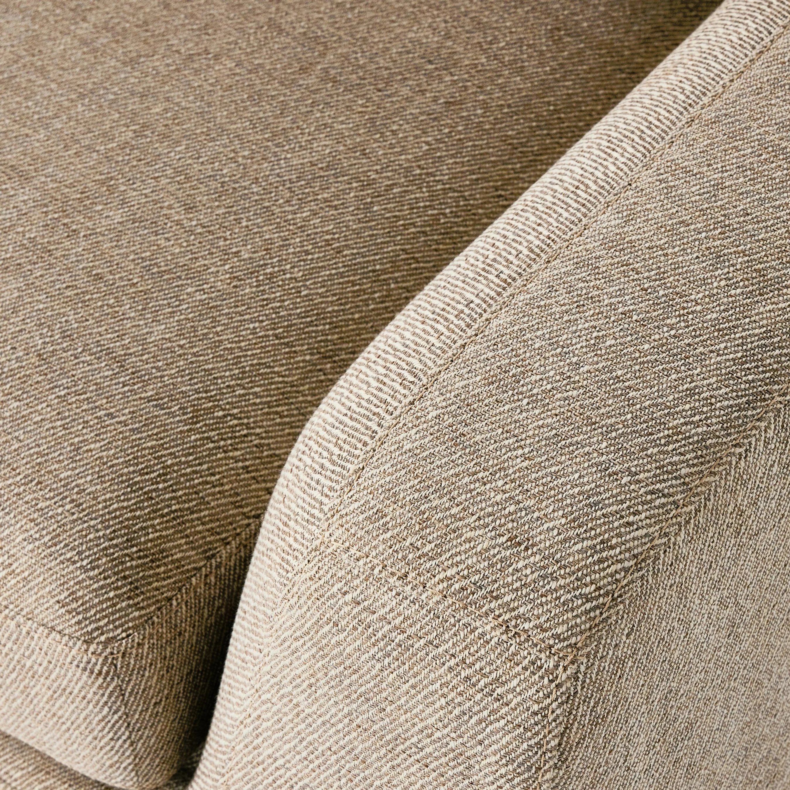 Colt Sofa - Image 18