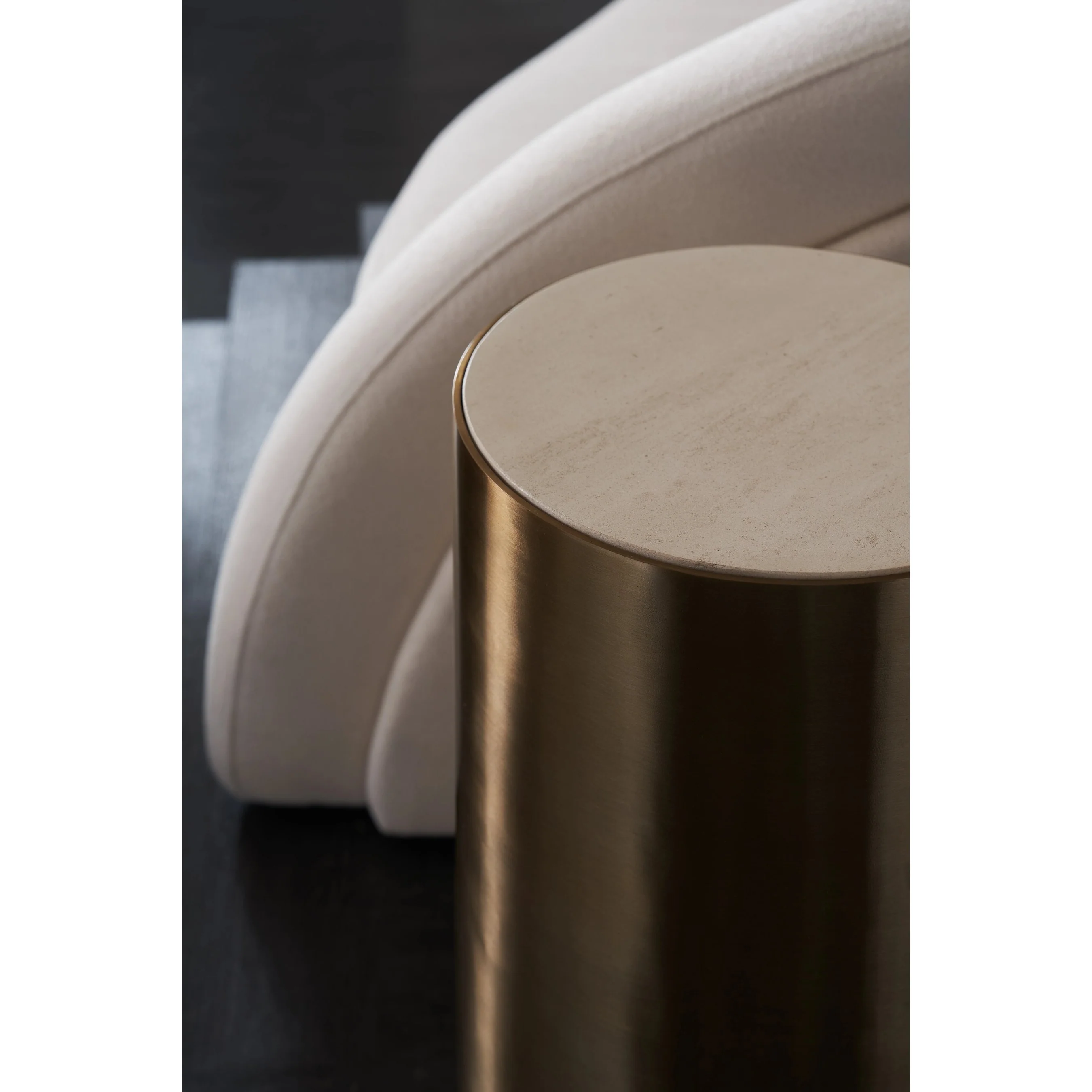 Contrast Light Spot Table - Image 3