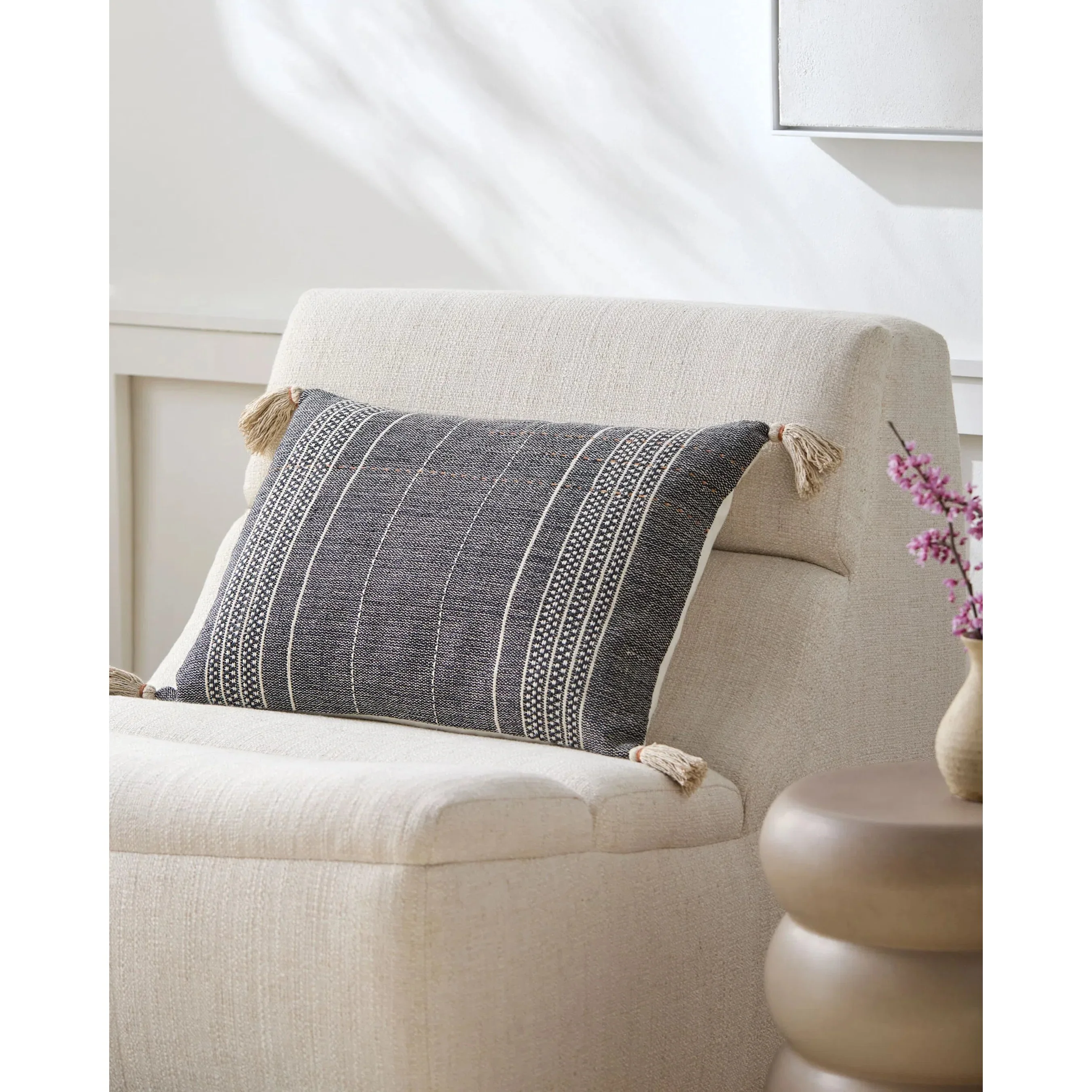 Dashing Pillow - 23206 - Image 10