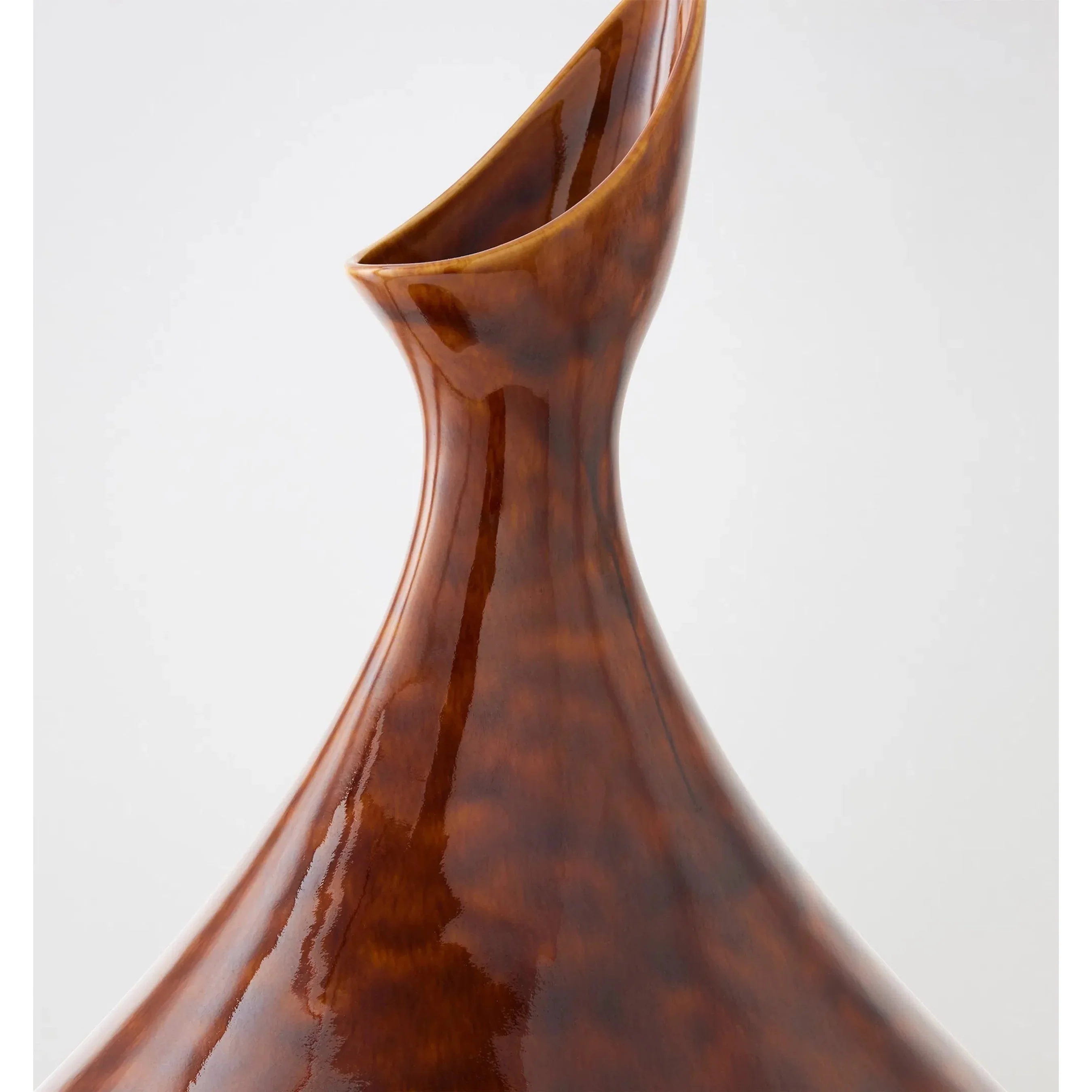 Demure Vase - Image 3