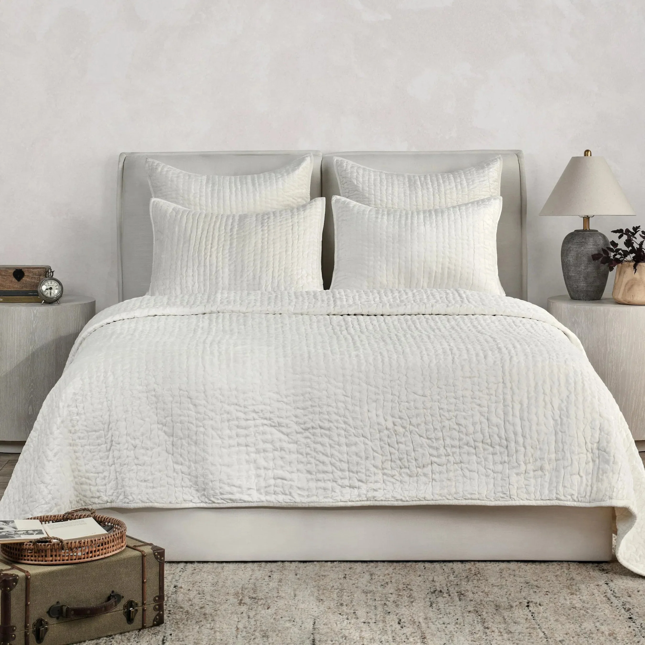 Dimitry 100% Rayon Velvet Bay Pillow - Image 130