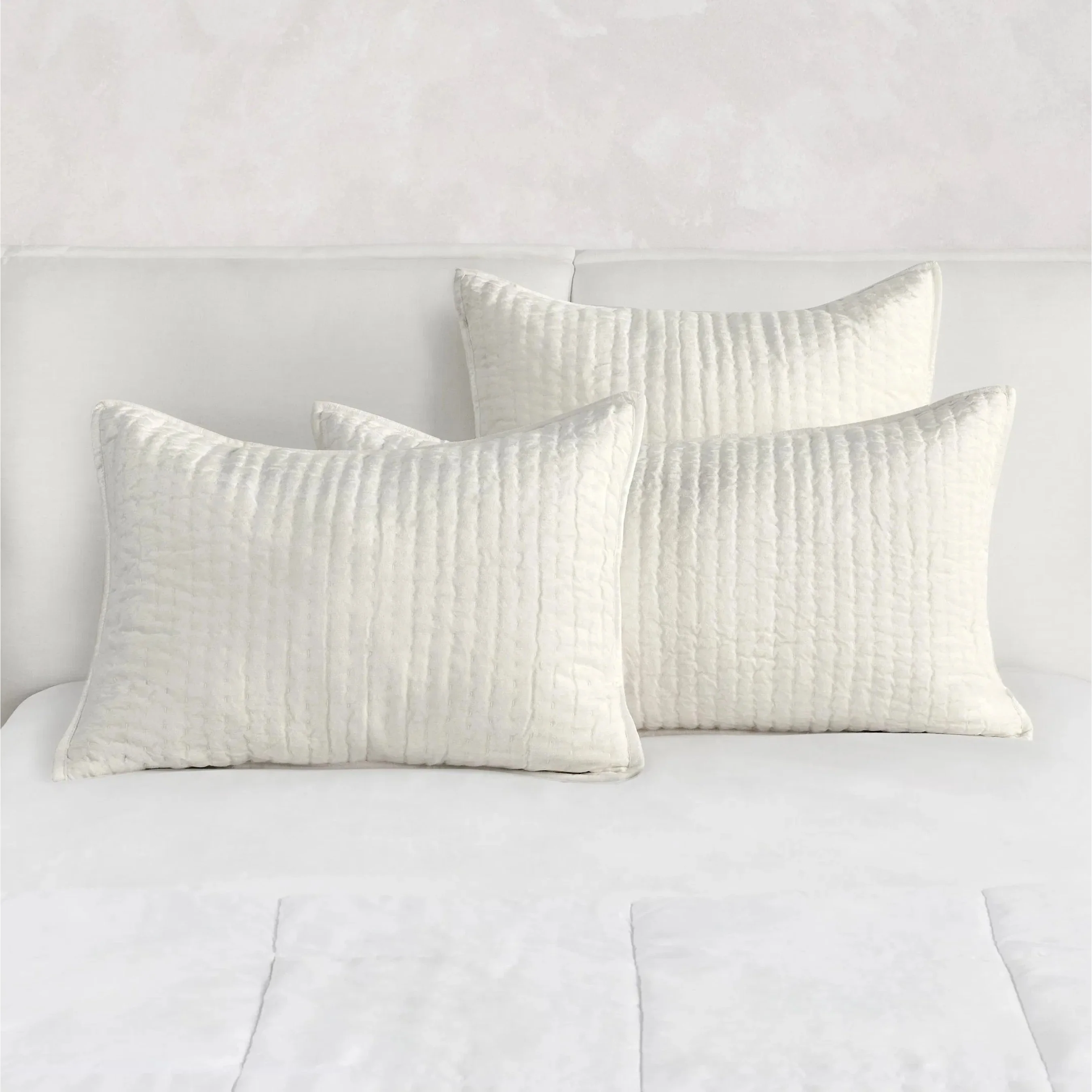 Dimitry 100% Rayon Velvet Bay Pillow - Image 131