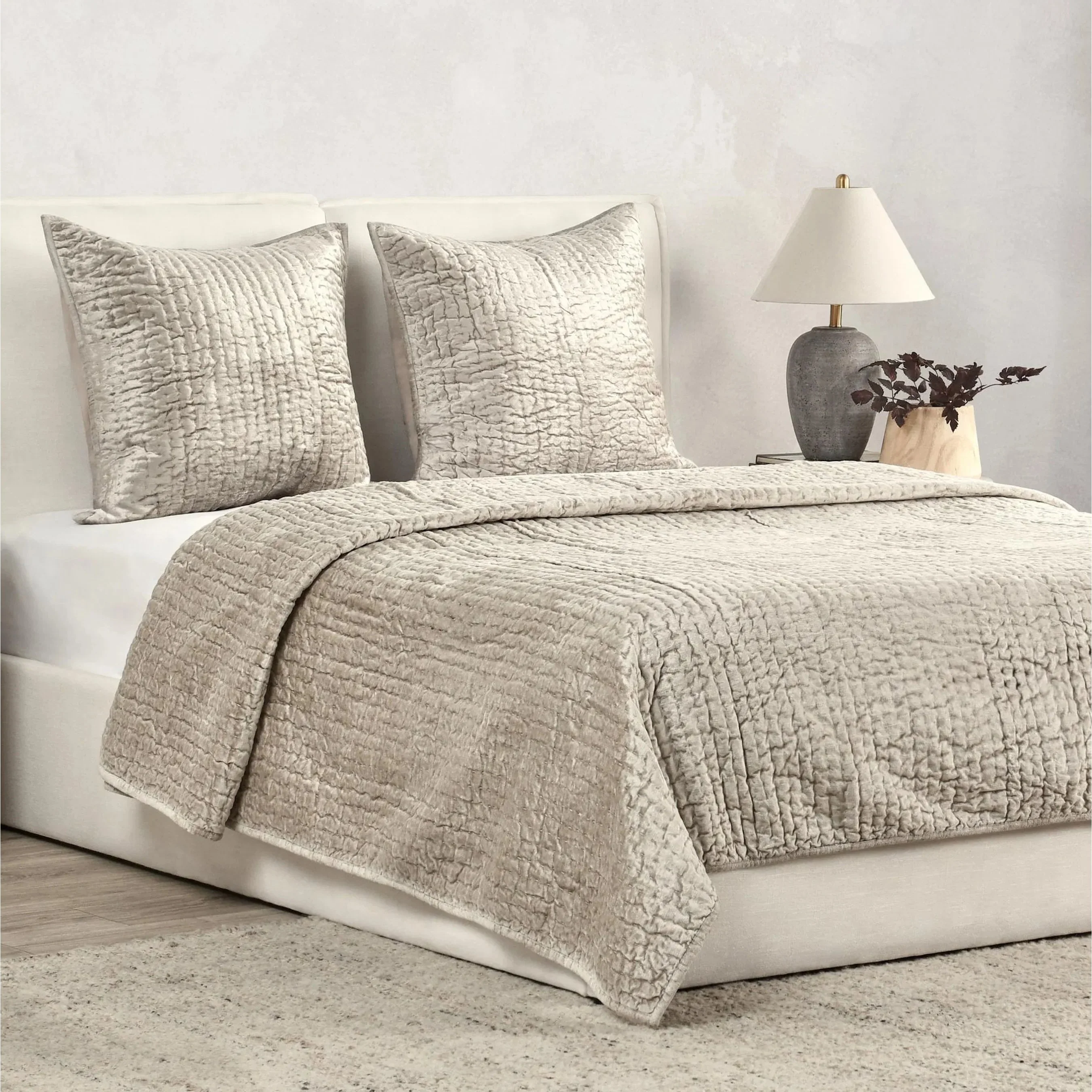 Dimitry 100% Rayon Velvet Bay Pillow - Image 138