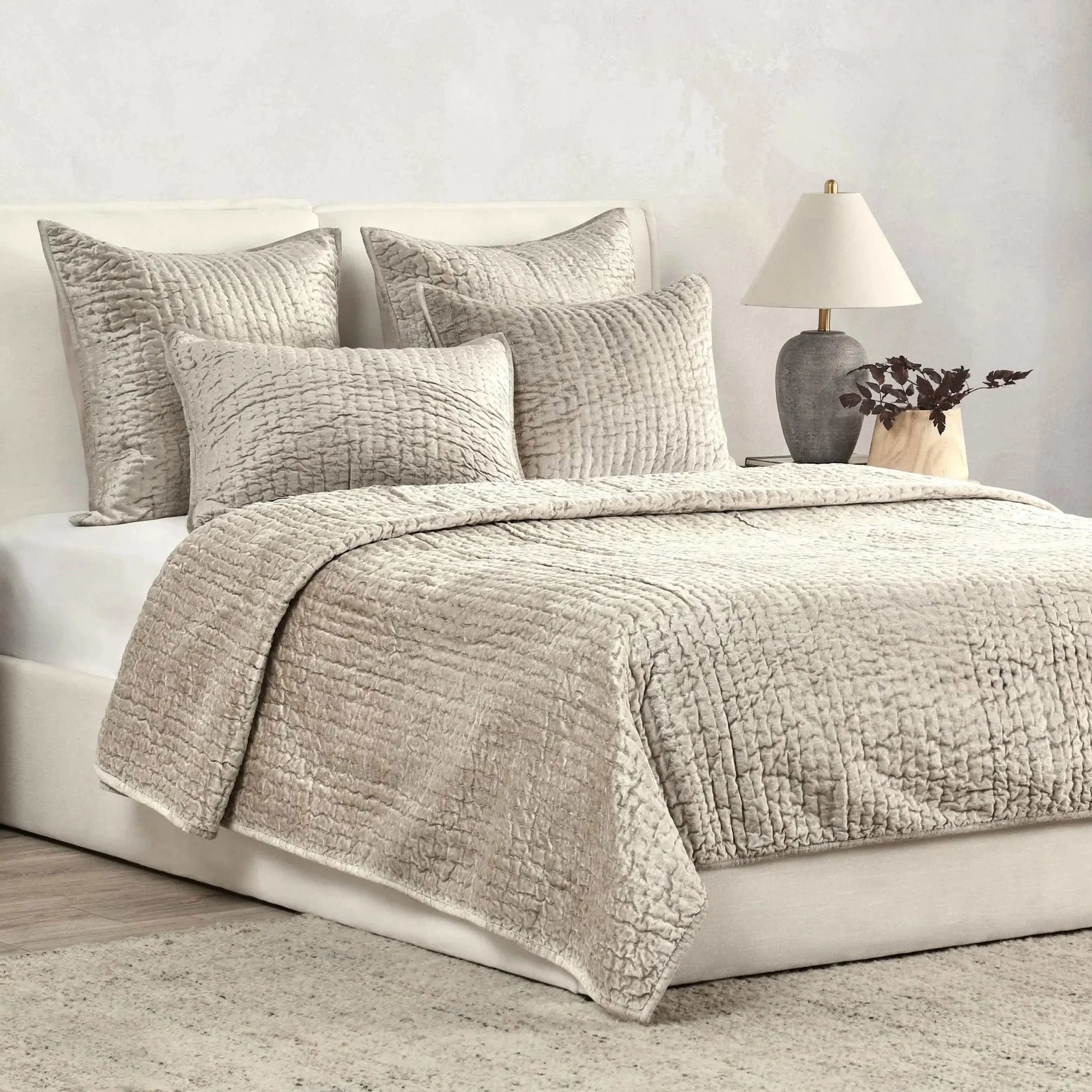 Dimitry 100% Rayon Velvet Bay Pillow - Image 143