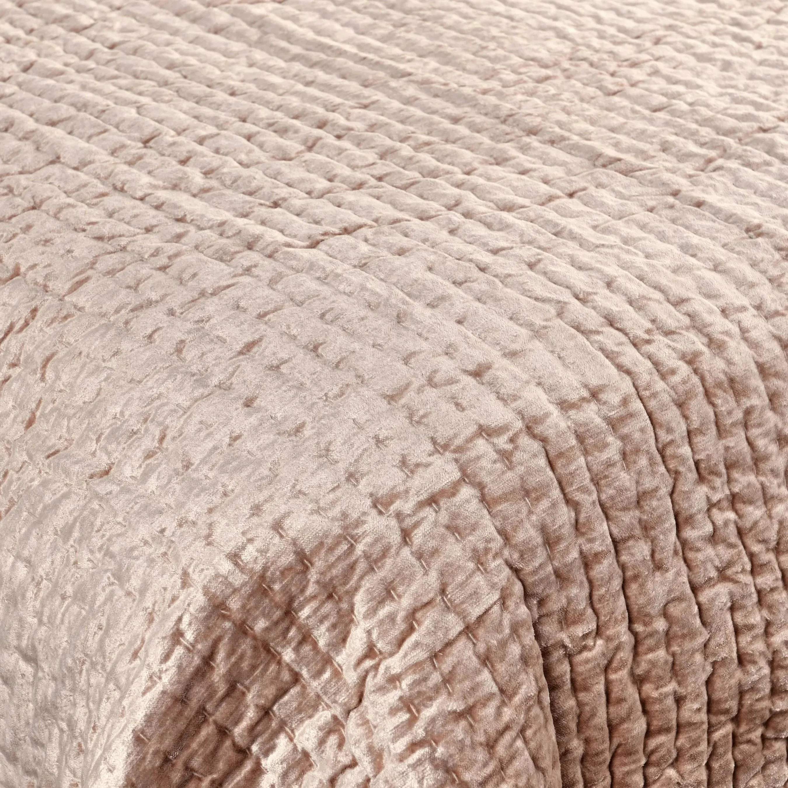 Dimitry 100% Rayon Velvet Bay Quilt - Image 47