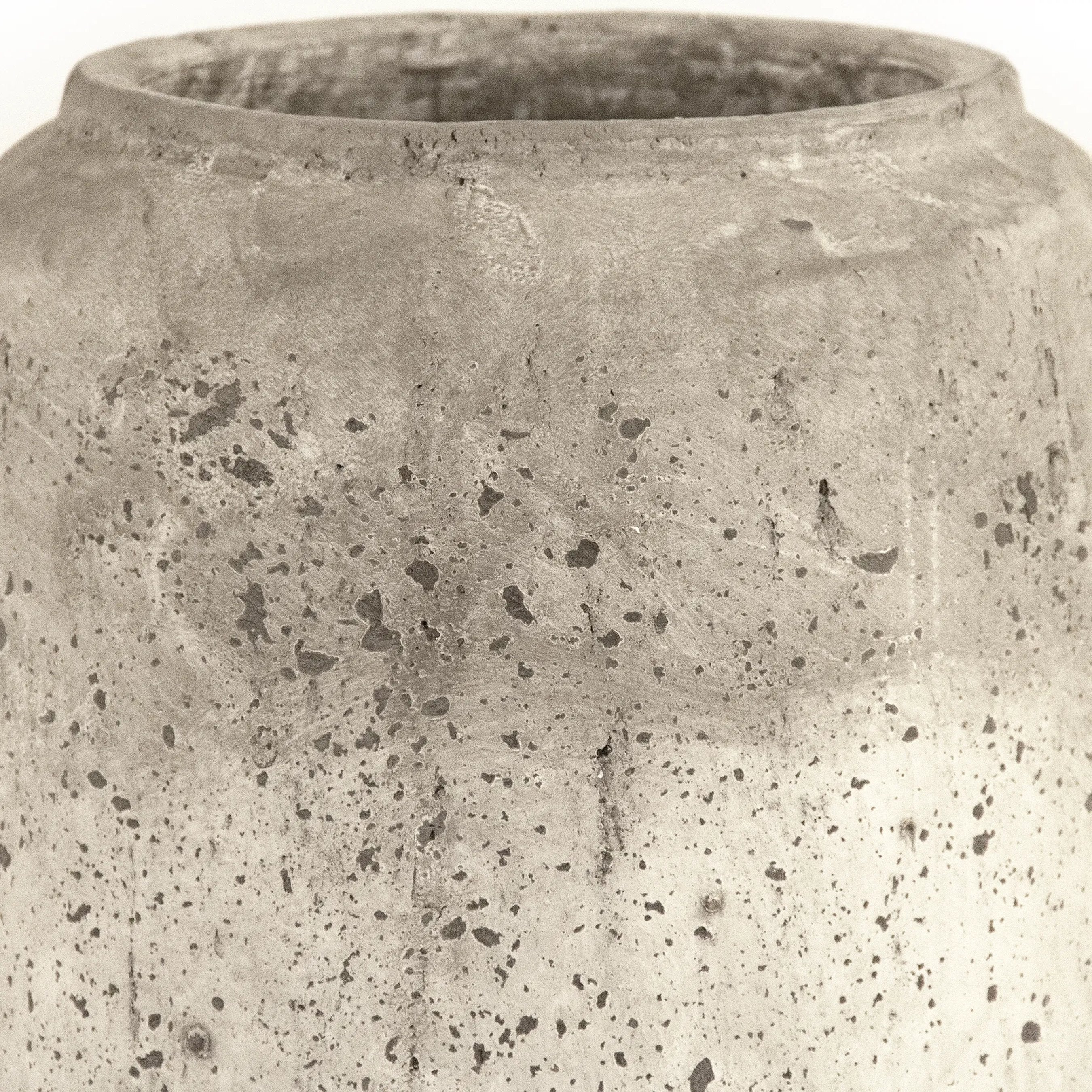 Distressed White Vase - Image 3
