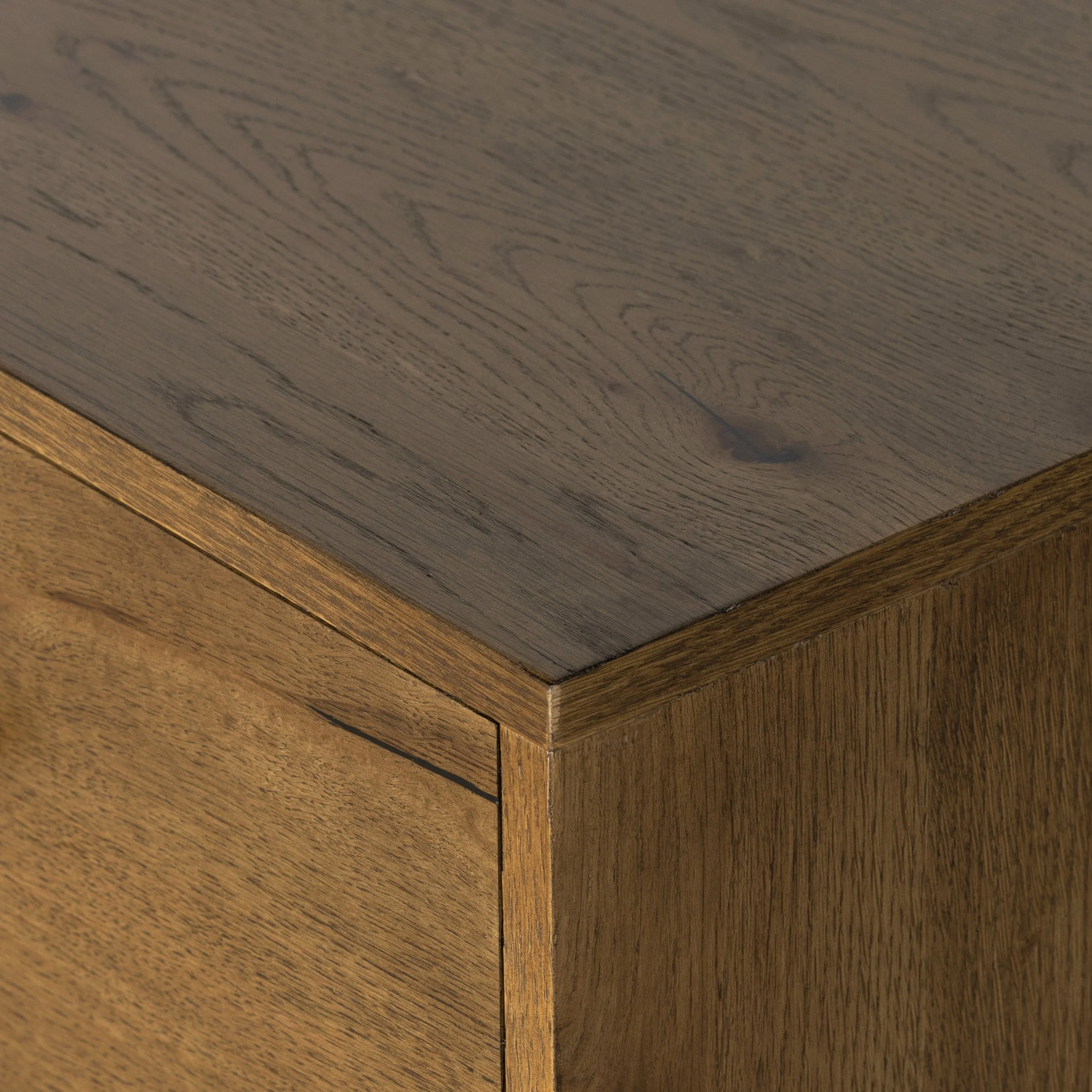 Eaton 9 Drawer Dresser - Image 7
