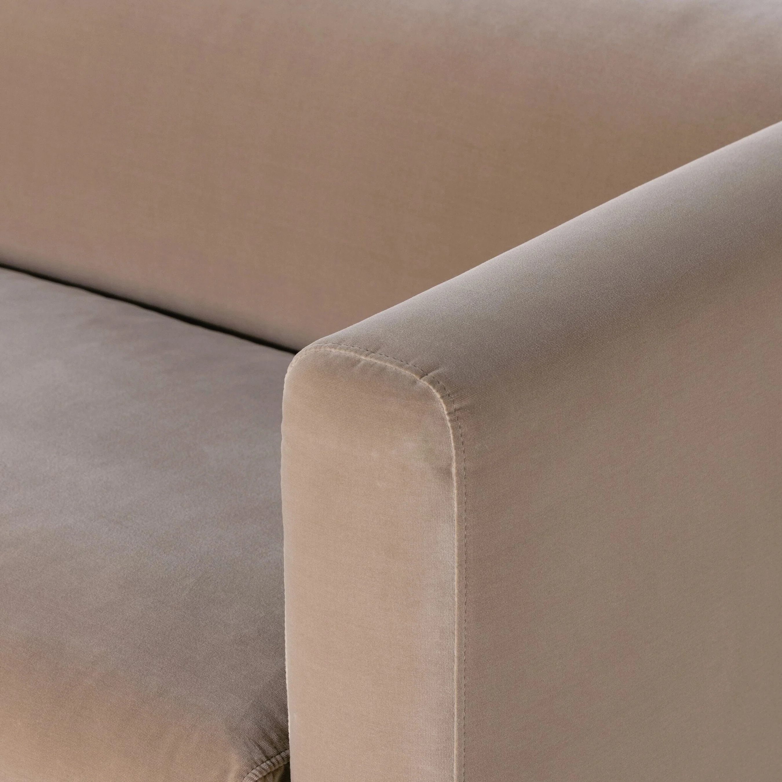 Elizabeth Sofa - Image 12