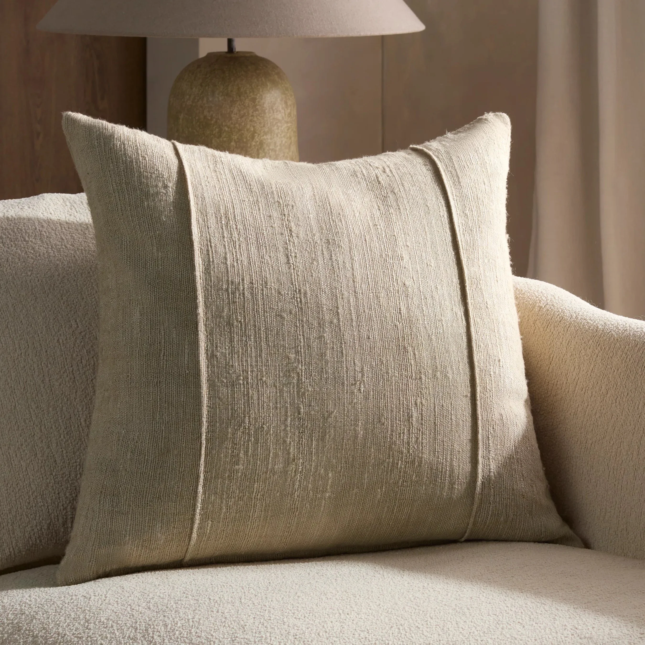 Emmer EMM01 Pillow - Image 4