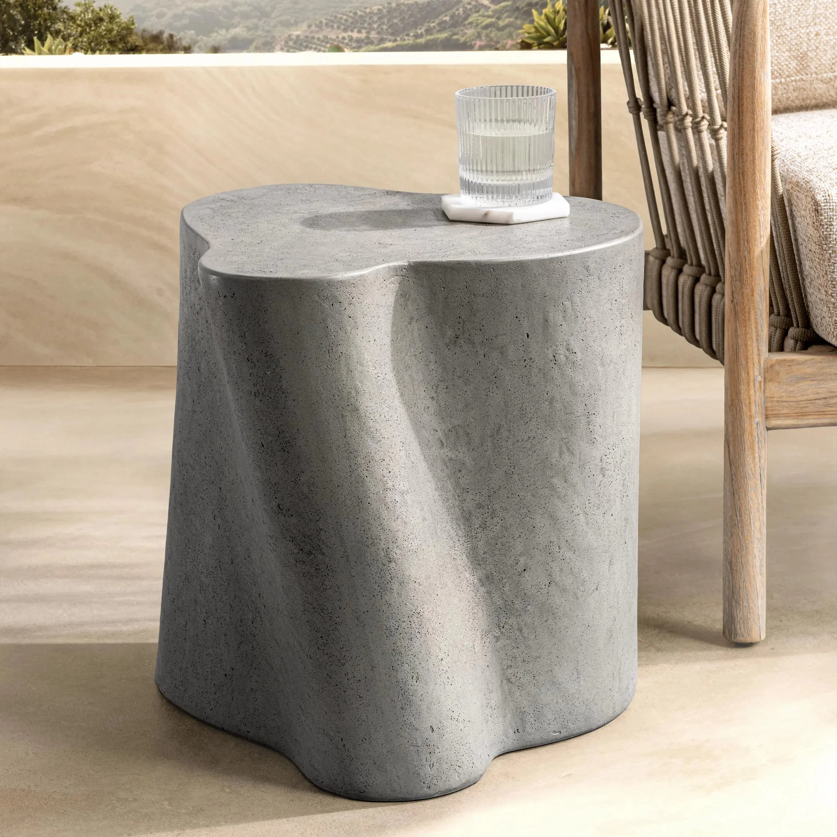 Everson Outdoor Accent table - Image 7