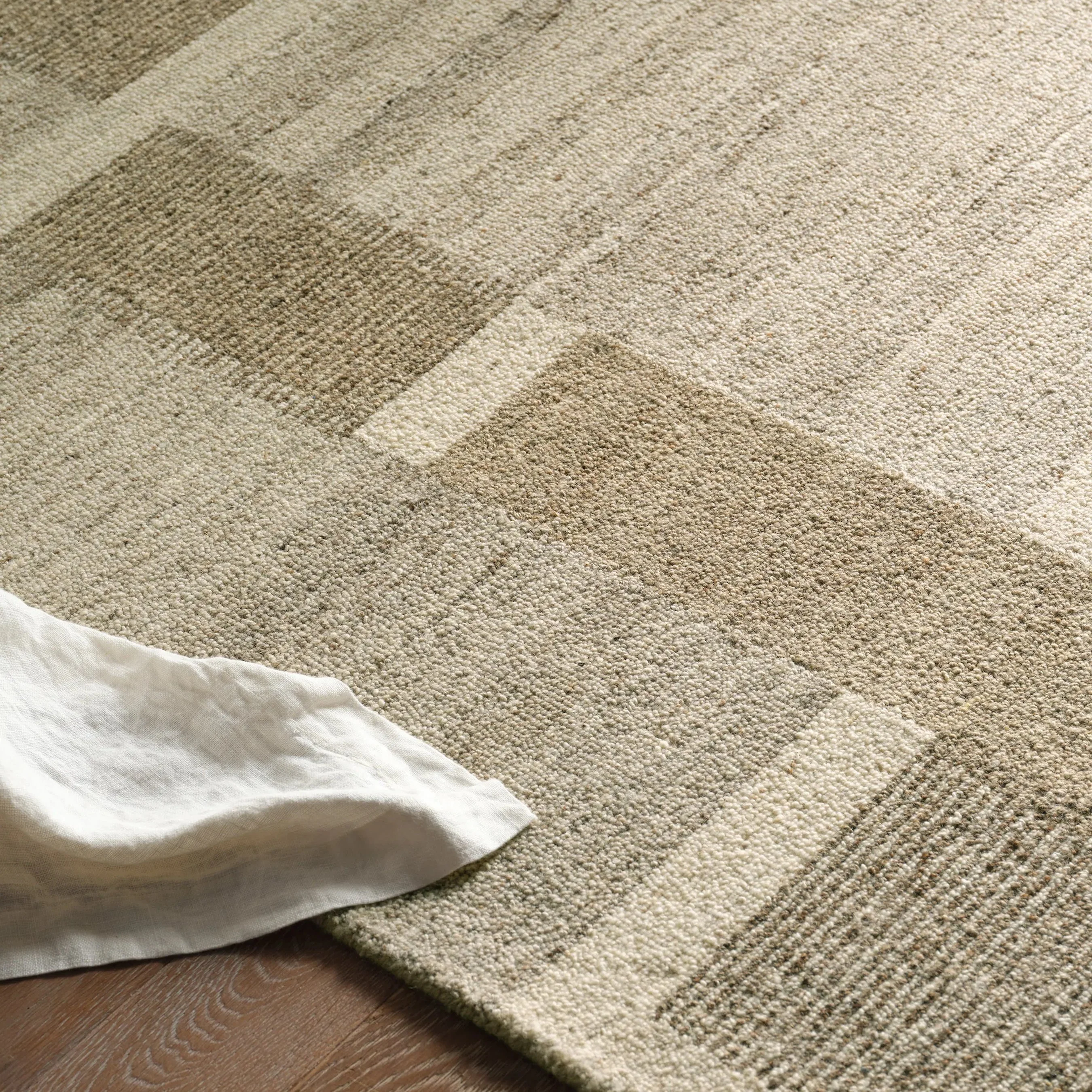 Finnigan FGN07 Rug - Image 4