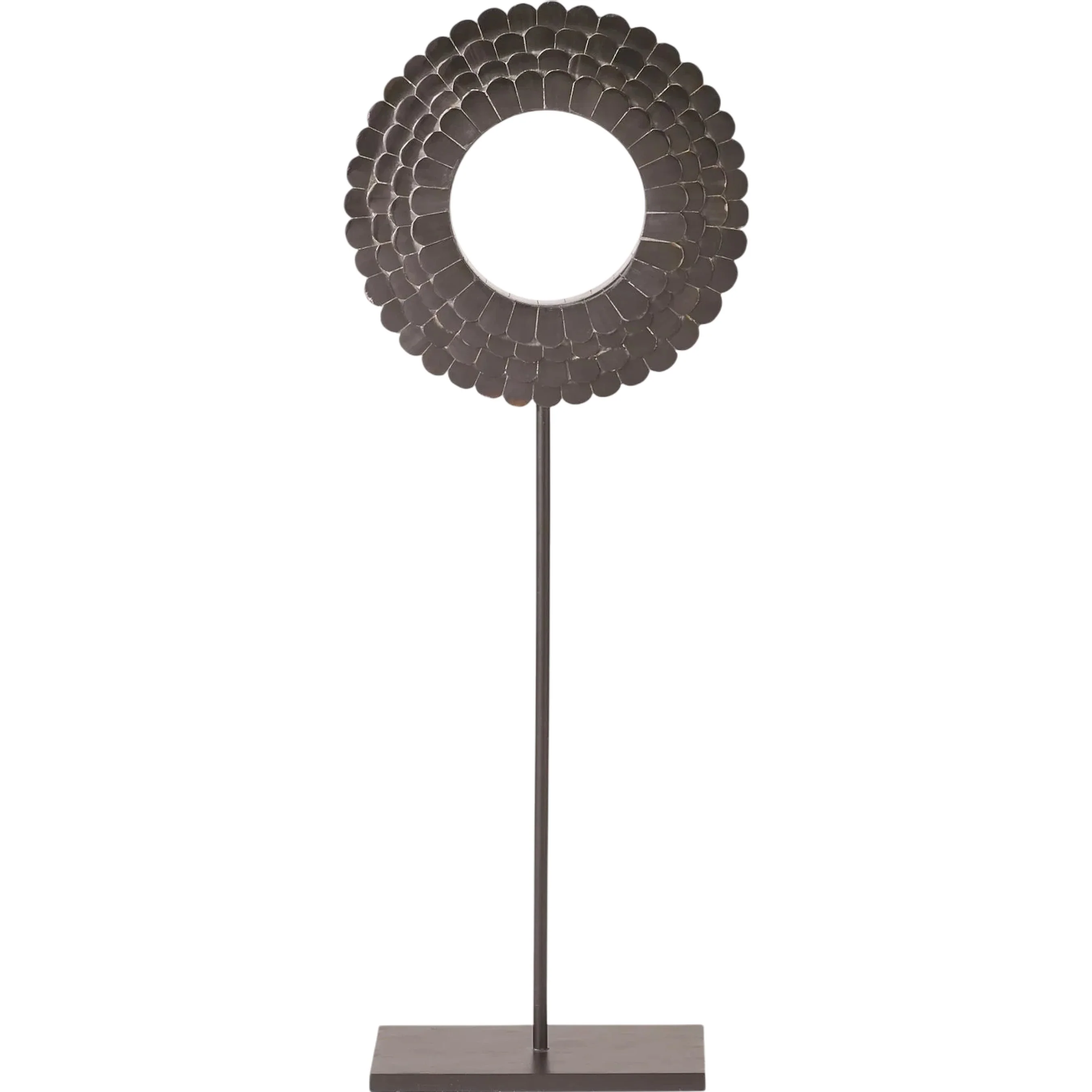 Four Layer Horn Scalloped Mounted Ring