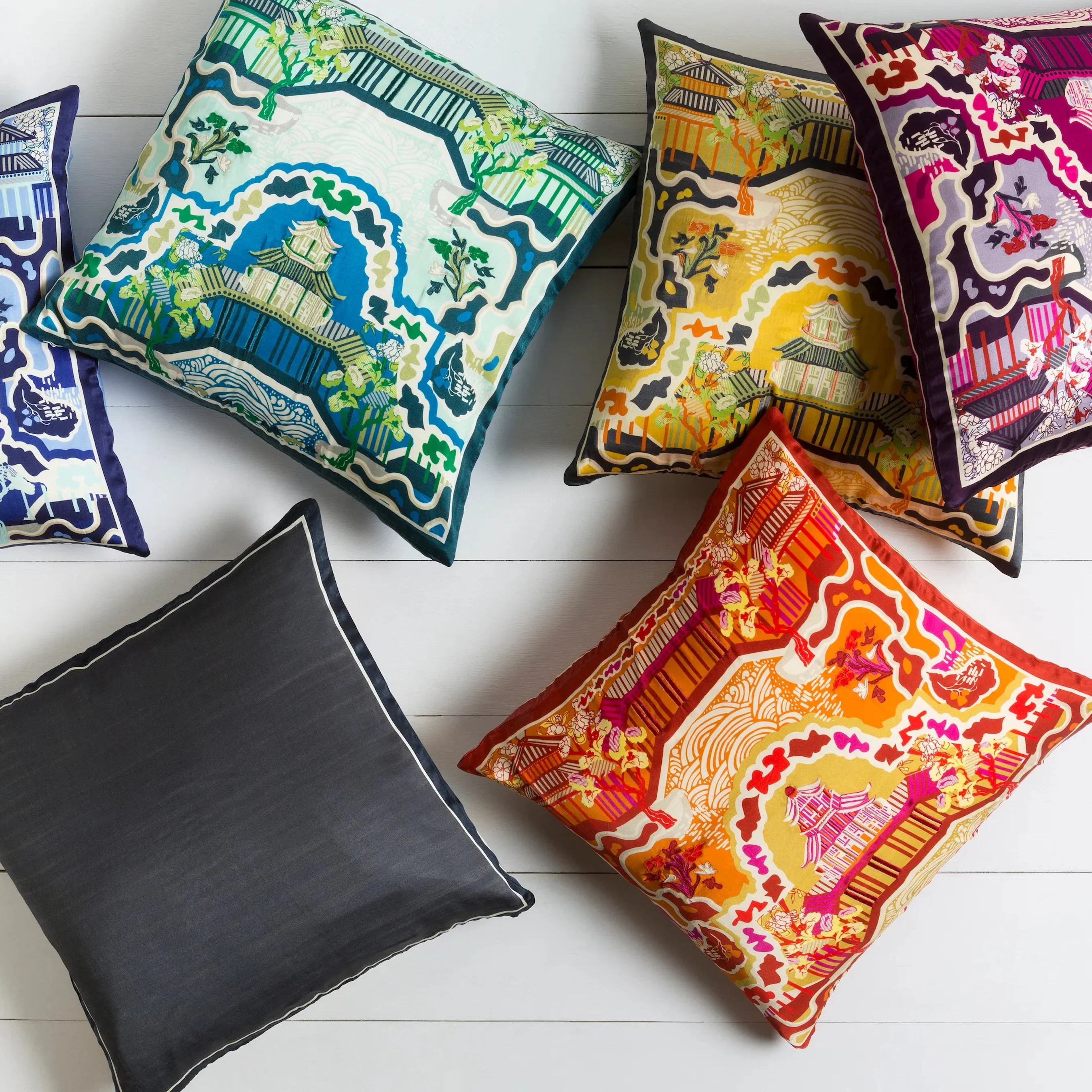 Geisha Pillow - 14595 - Image 8