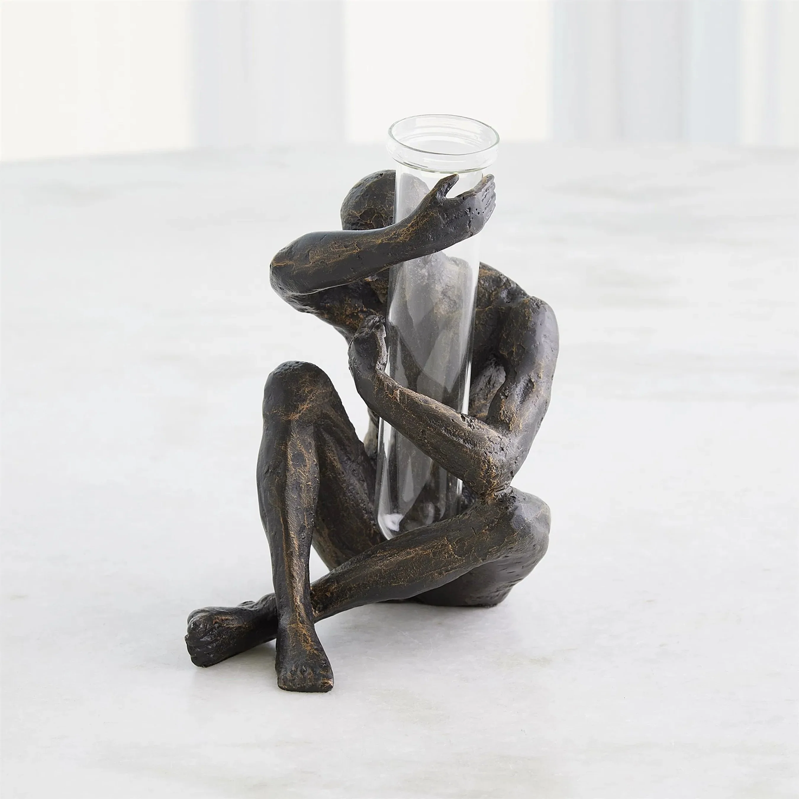 Gripping Flower Holder - Image 3