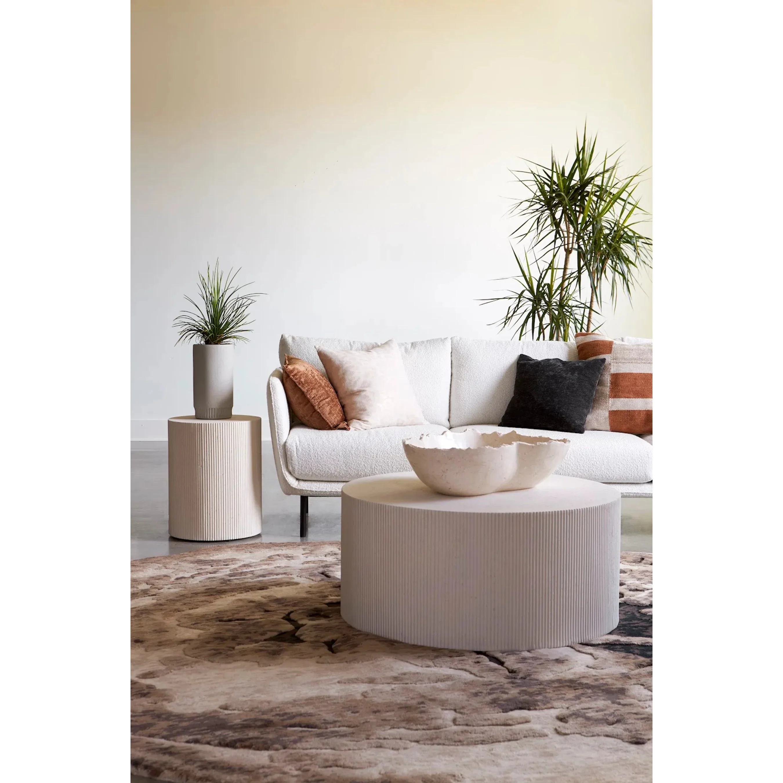 Groovy Side Table - Image 4