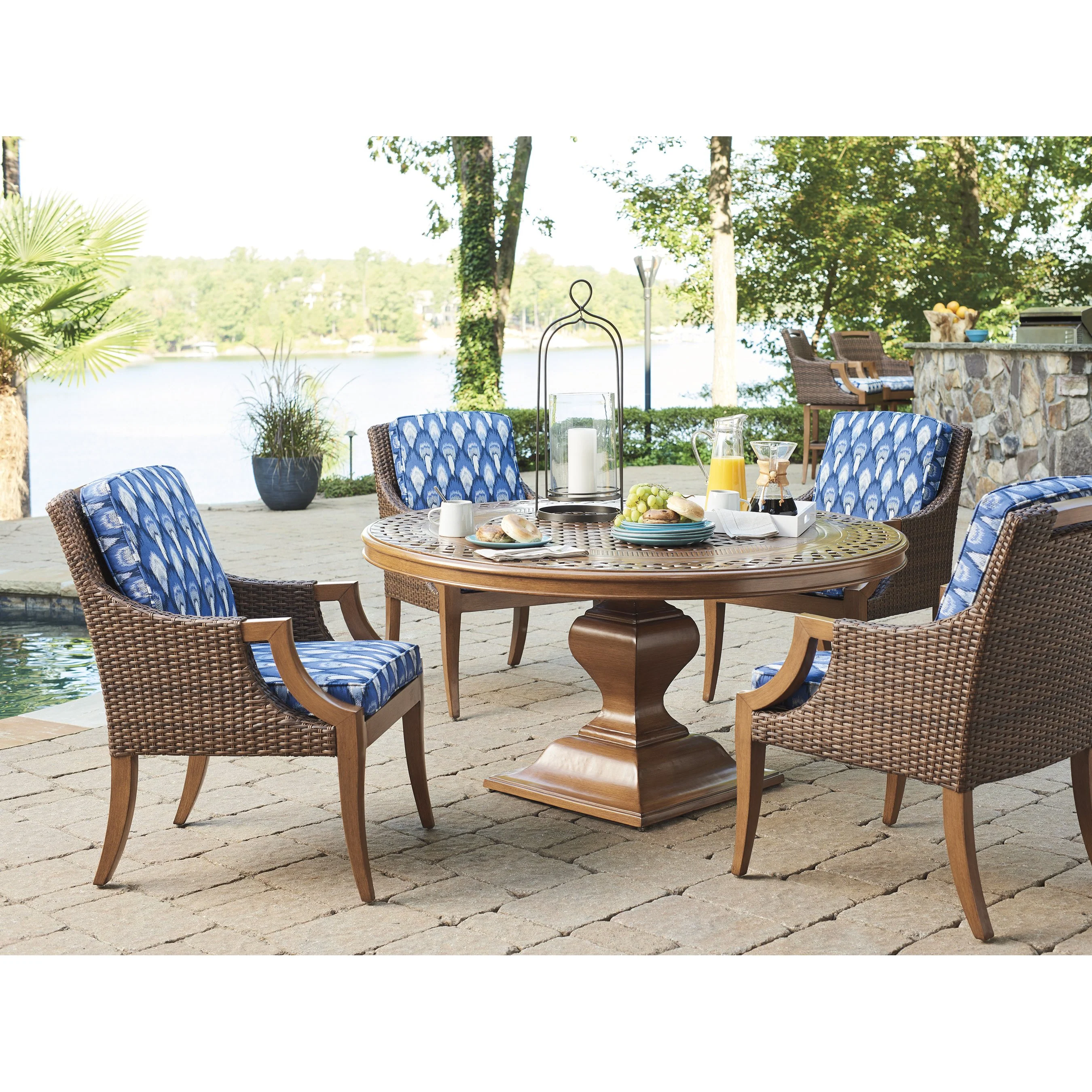Harbor Isle Round Dining Table - Image 4