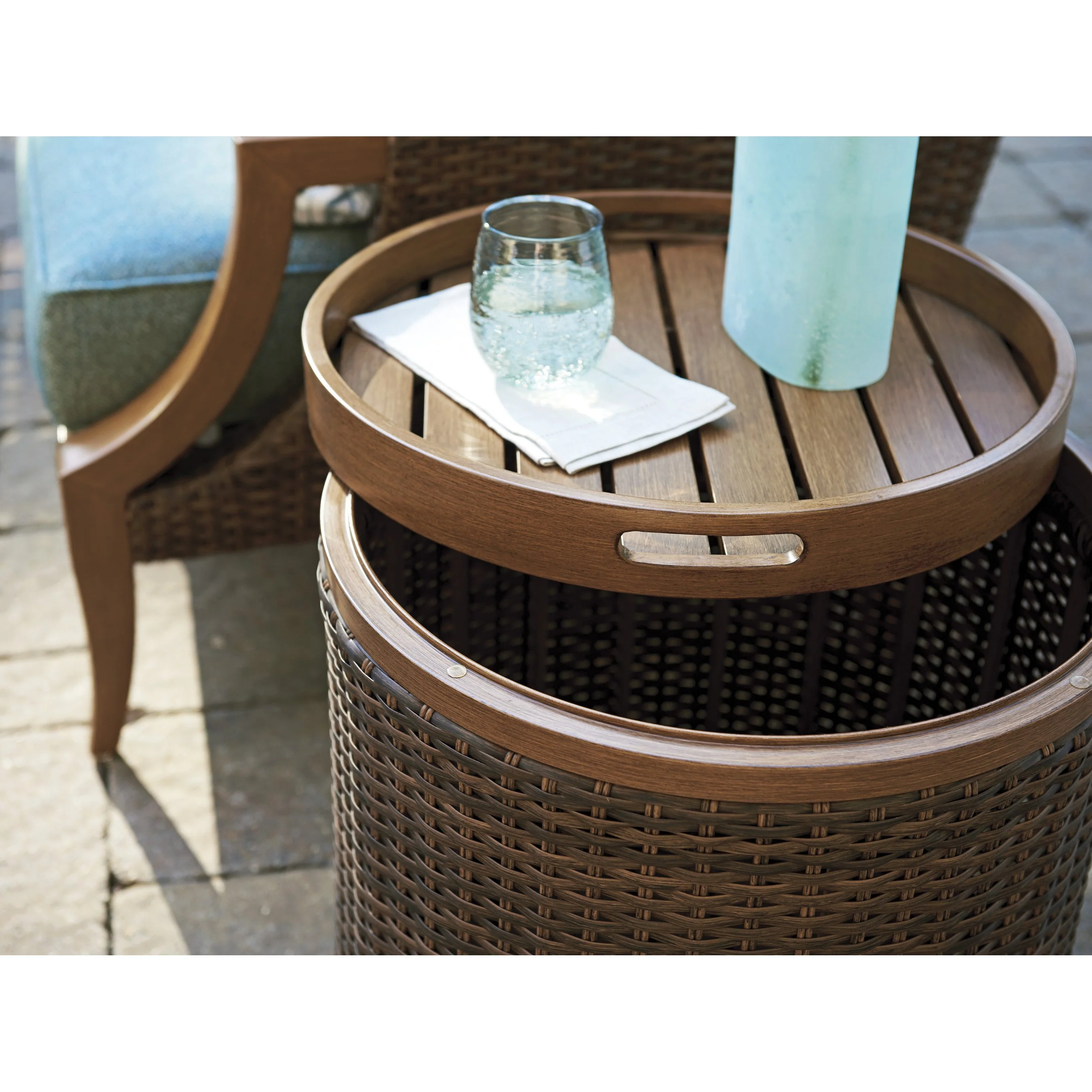 Harbor Isle Round End Table - Image 3