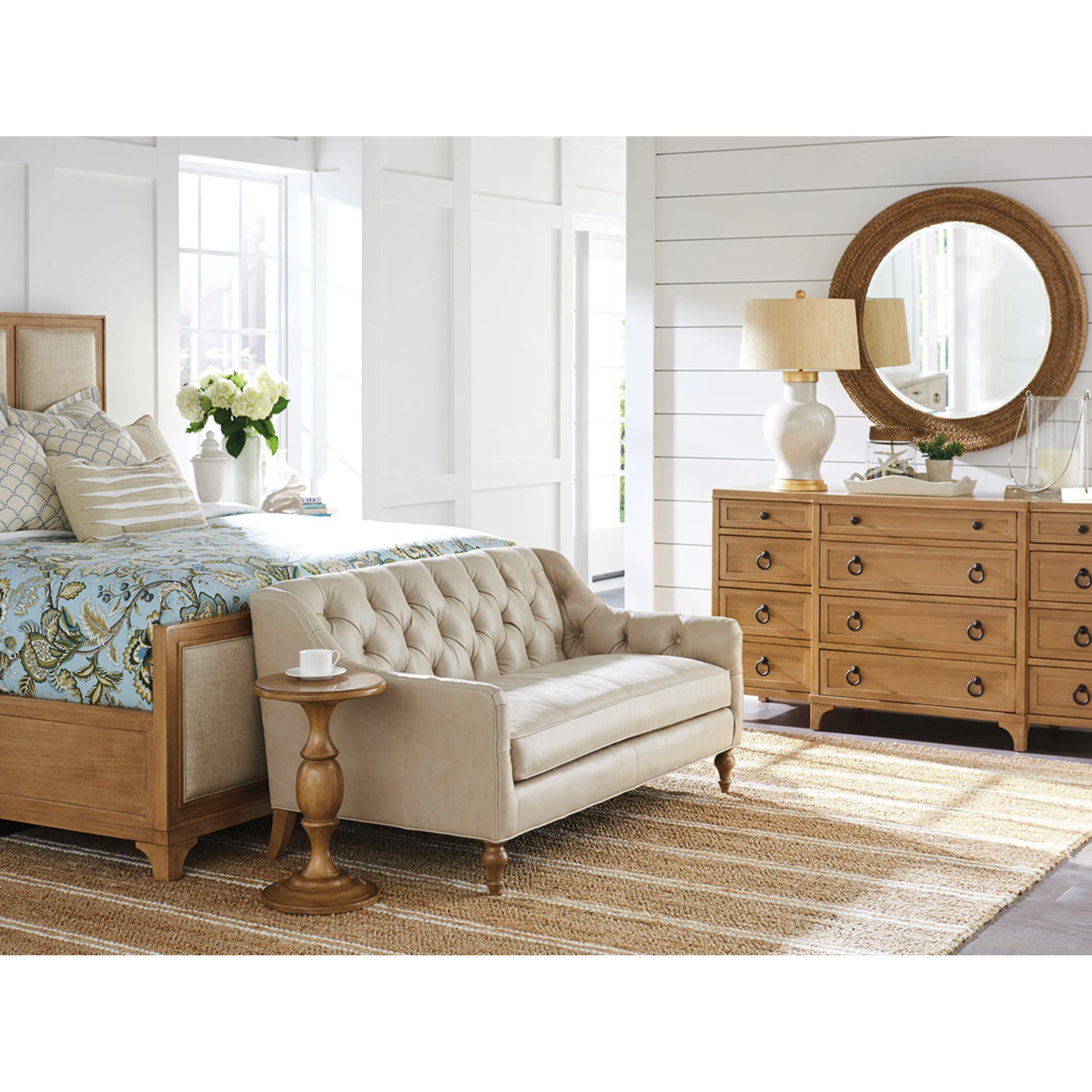 Hyland Park Leather Settee - Image 3