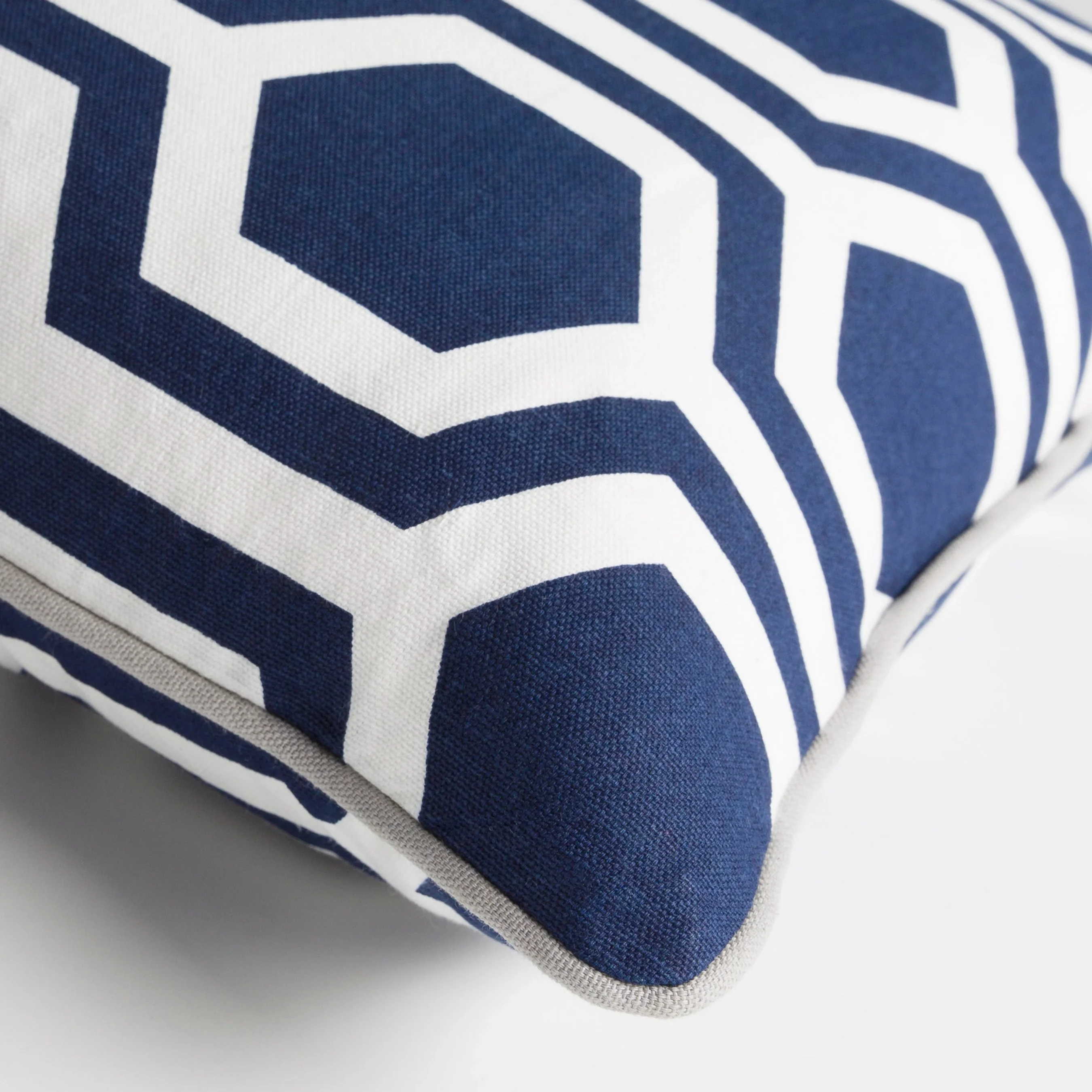 Inga Pillow - 10270 - Image 8