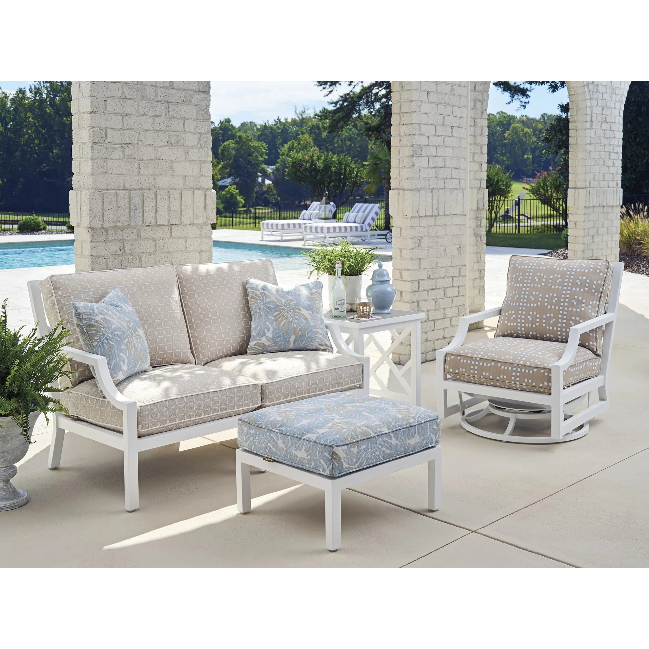 Island Classic Ottoman - Image 4